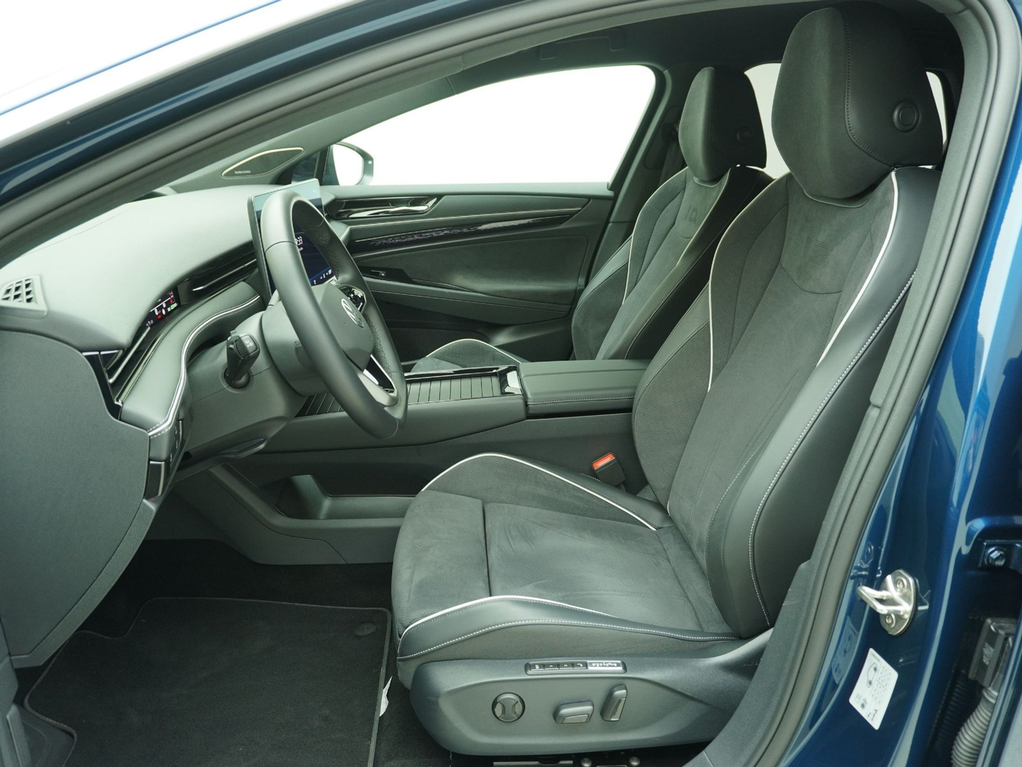 listing desktop thumbnail image 8