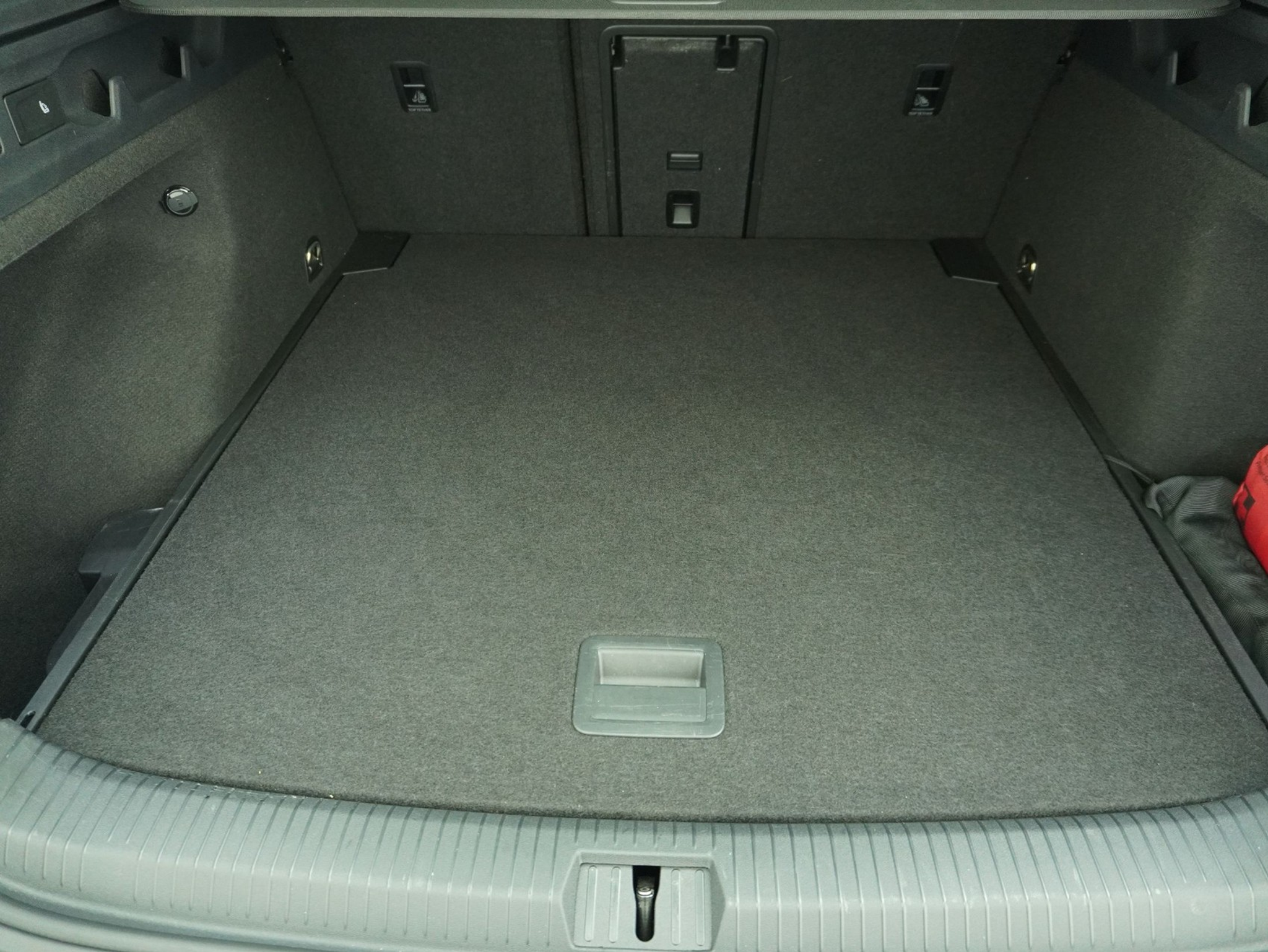 listing desktop thumbnail image 13