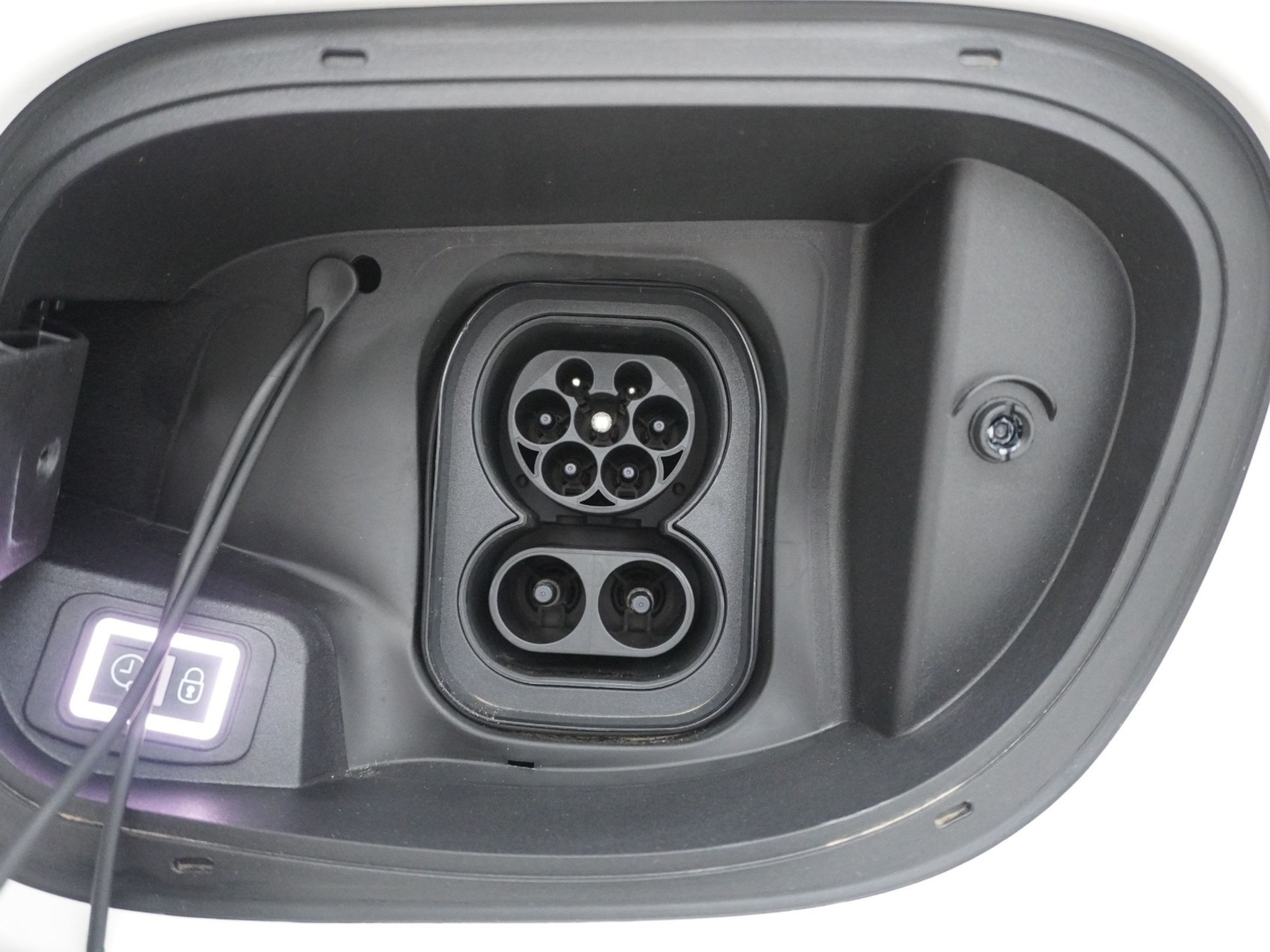 listing desktop thumbnail image 23