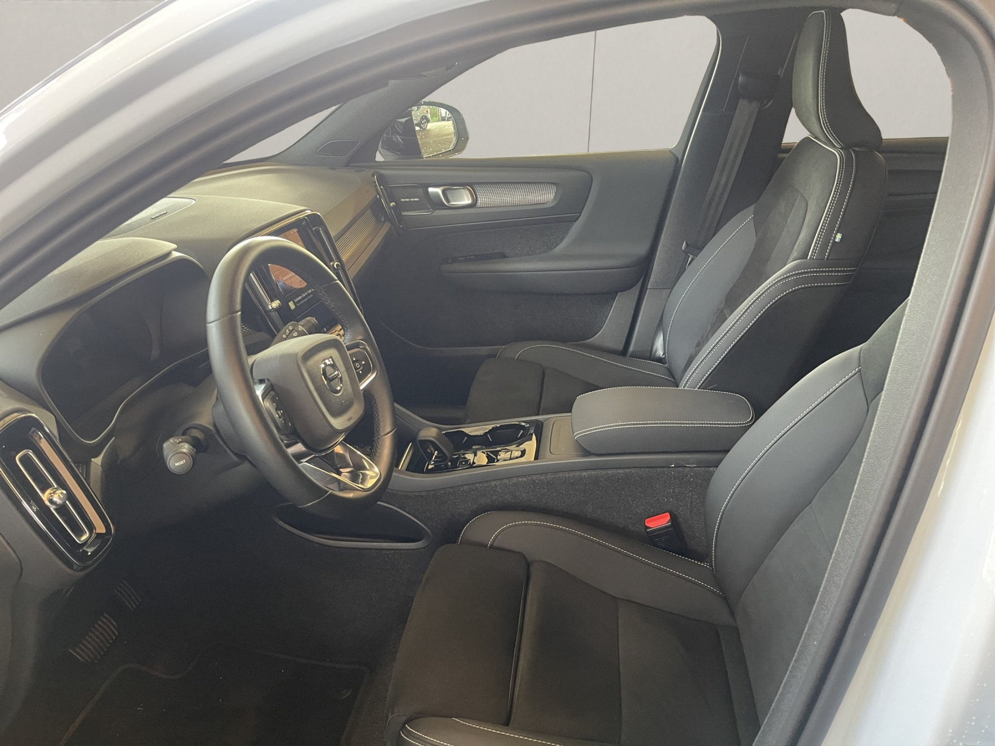 listing desktop thumbnail image 13