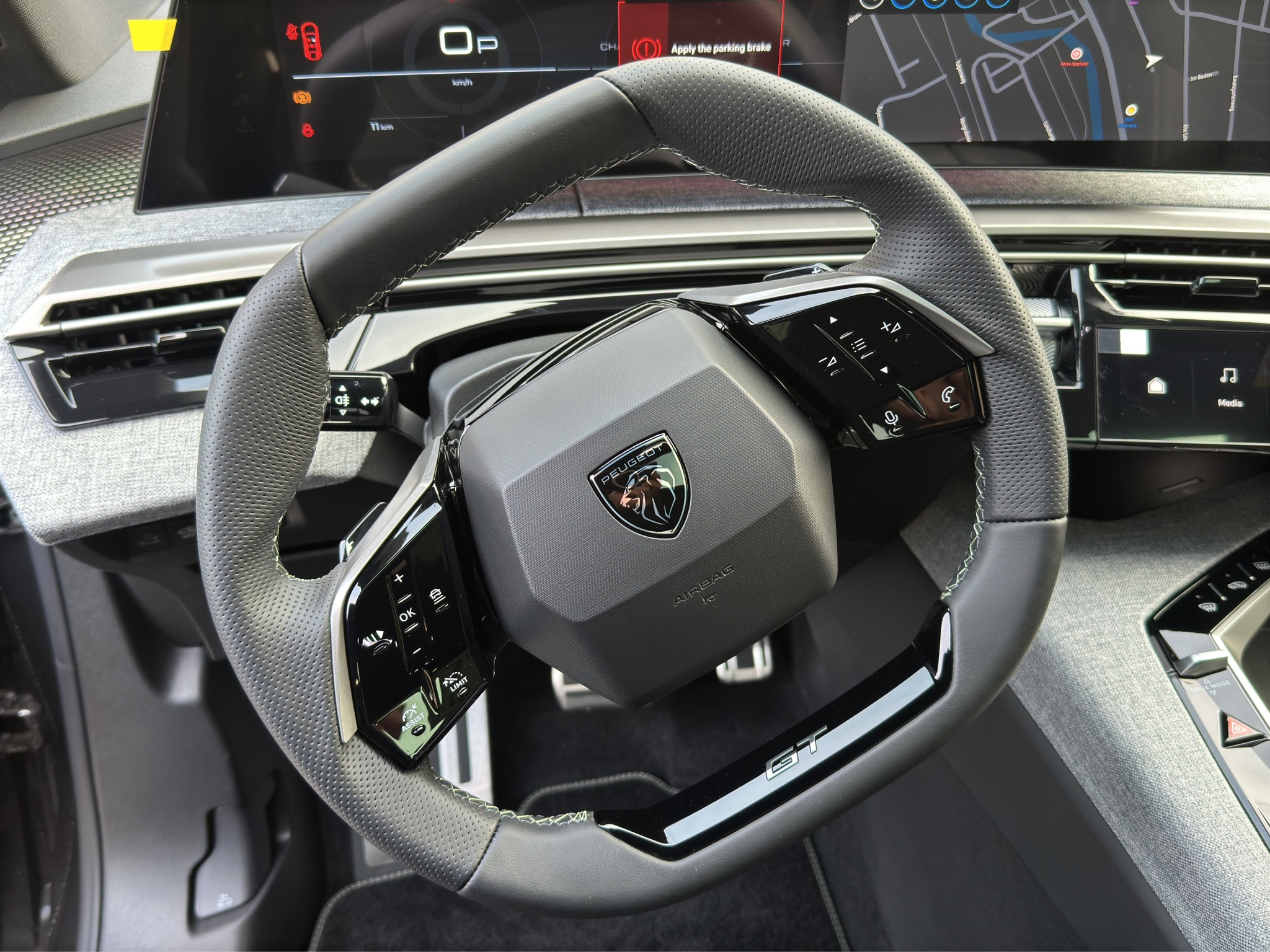 listing desktop thumbnail image 15