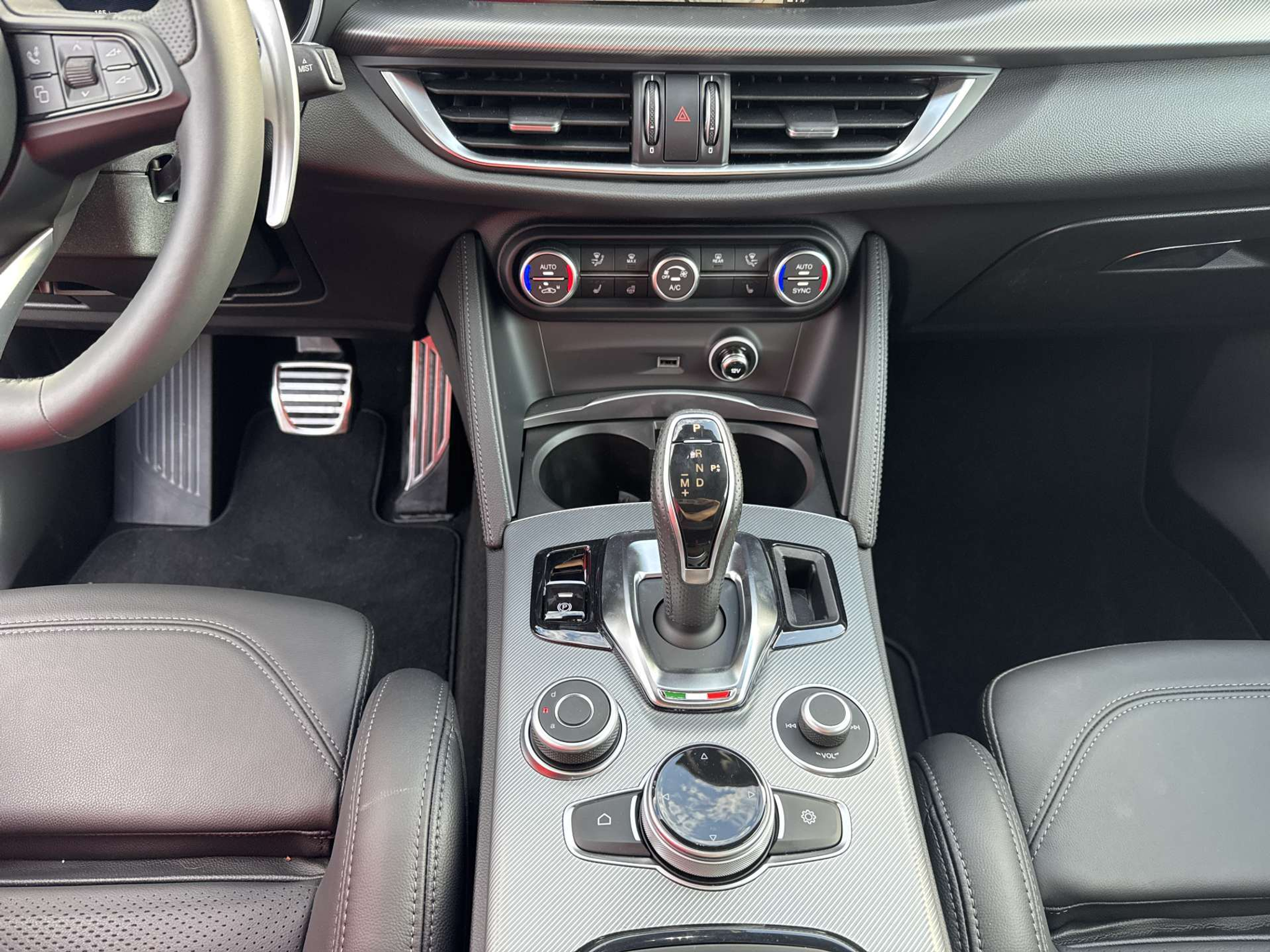 listing desktop thumbnail image 11