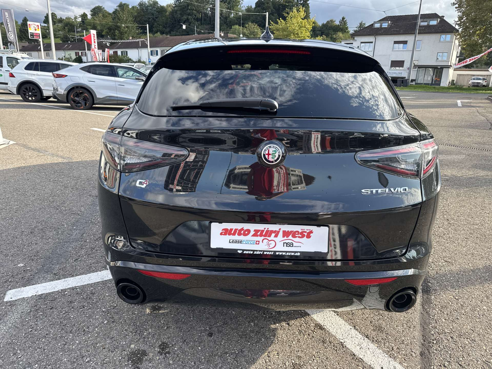 listing desktop thumbnail image 14