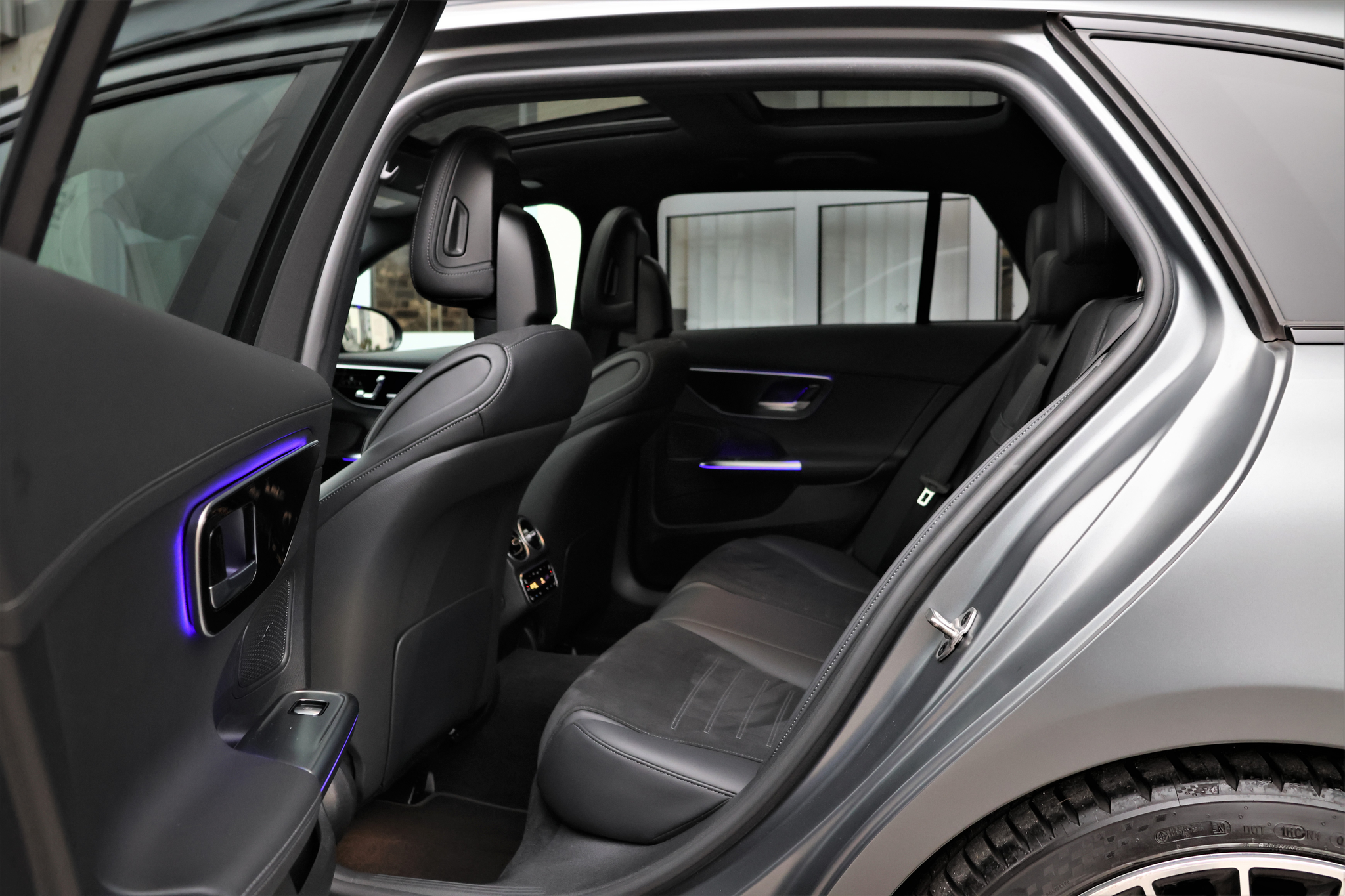 listing desktop thumbnail image 12