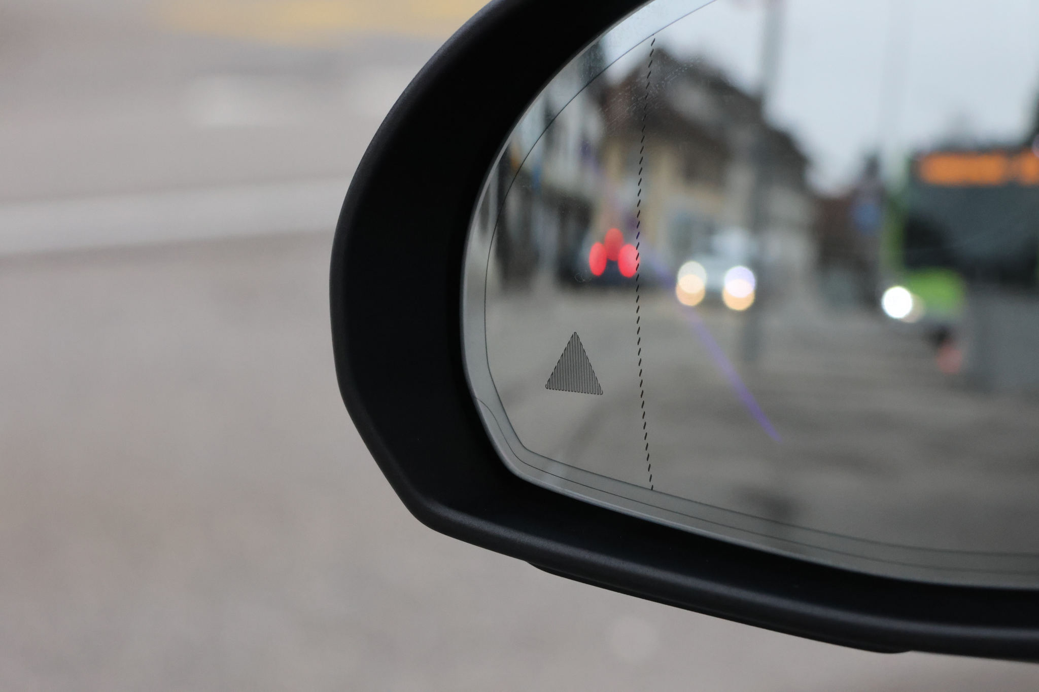 listing desktop thumbnail image 28