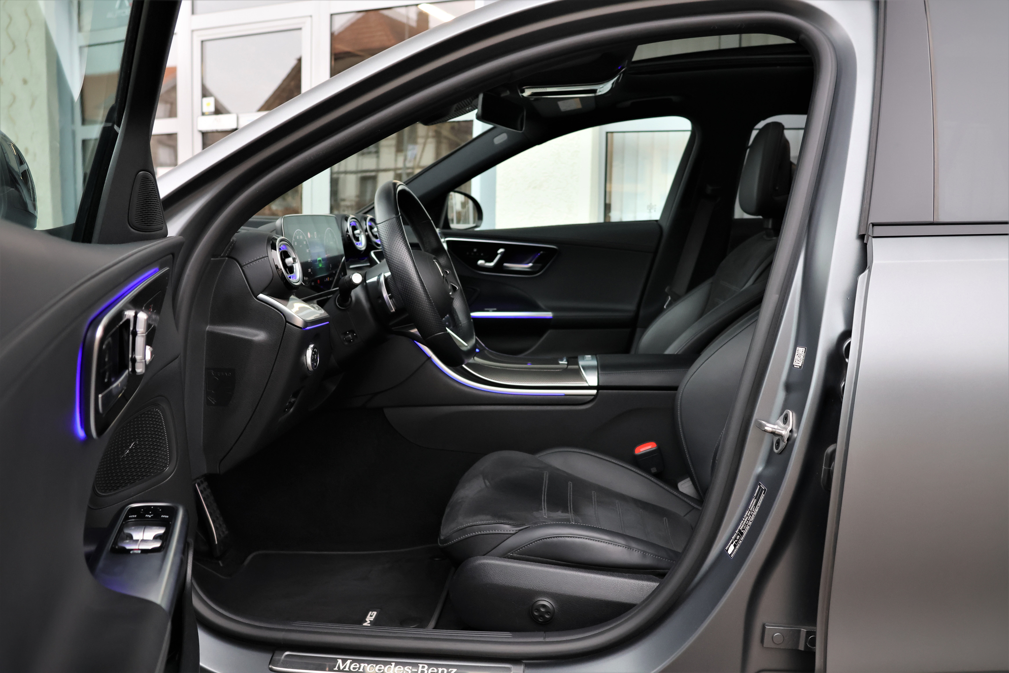 listing desktop thumbnail image 7