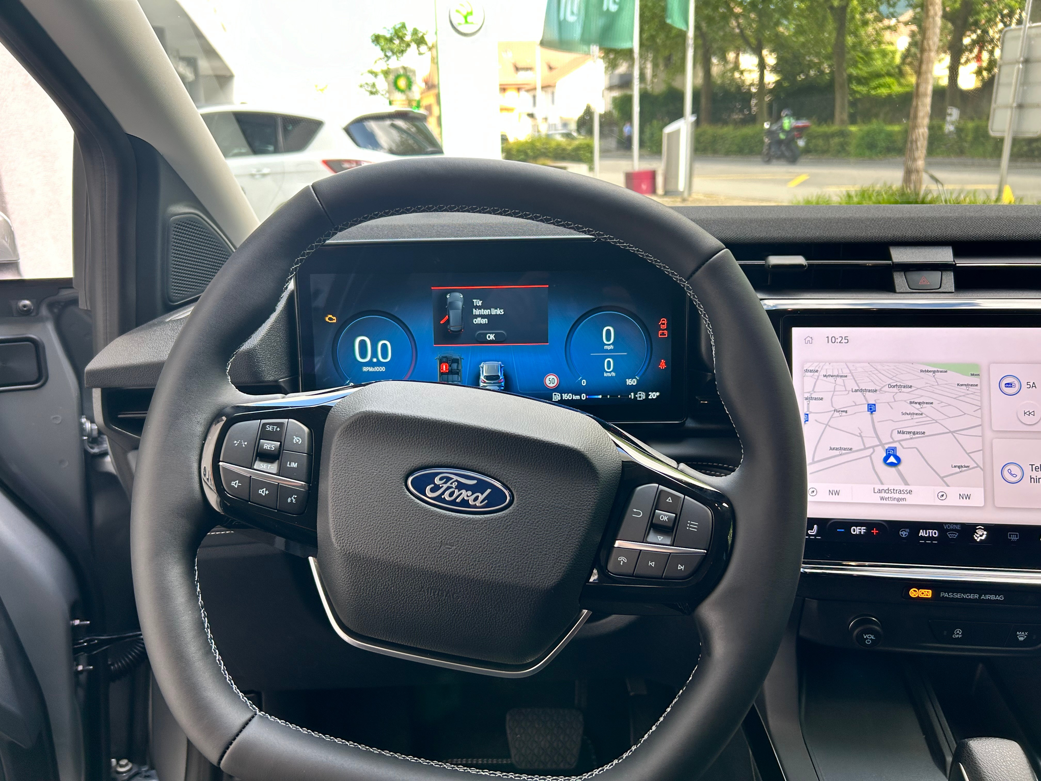 listing desktop thumbnail image 14