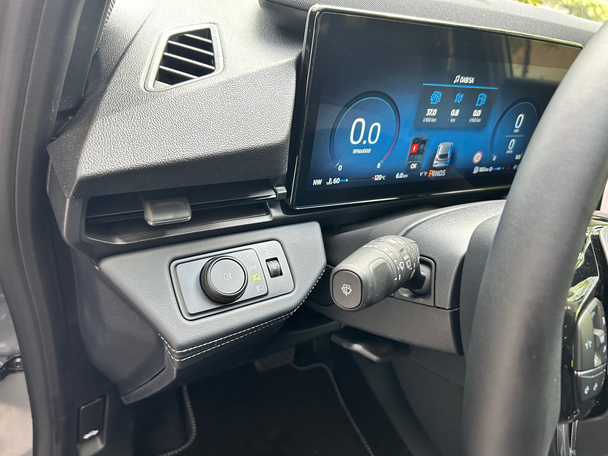 listing desktop thumbnail image 12