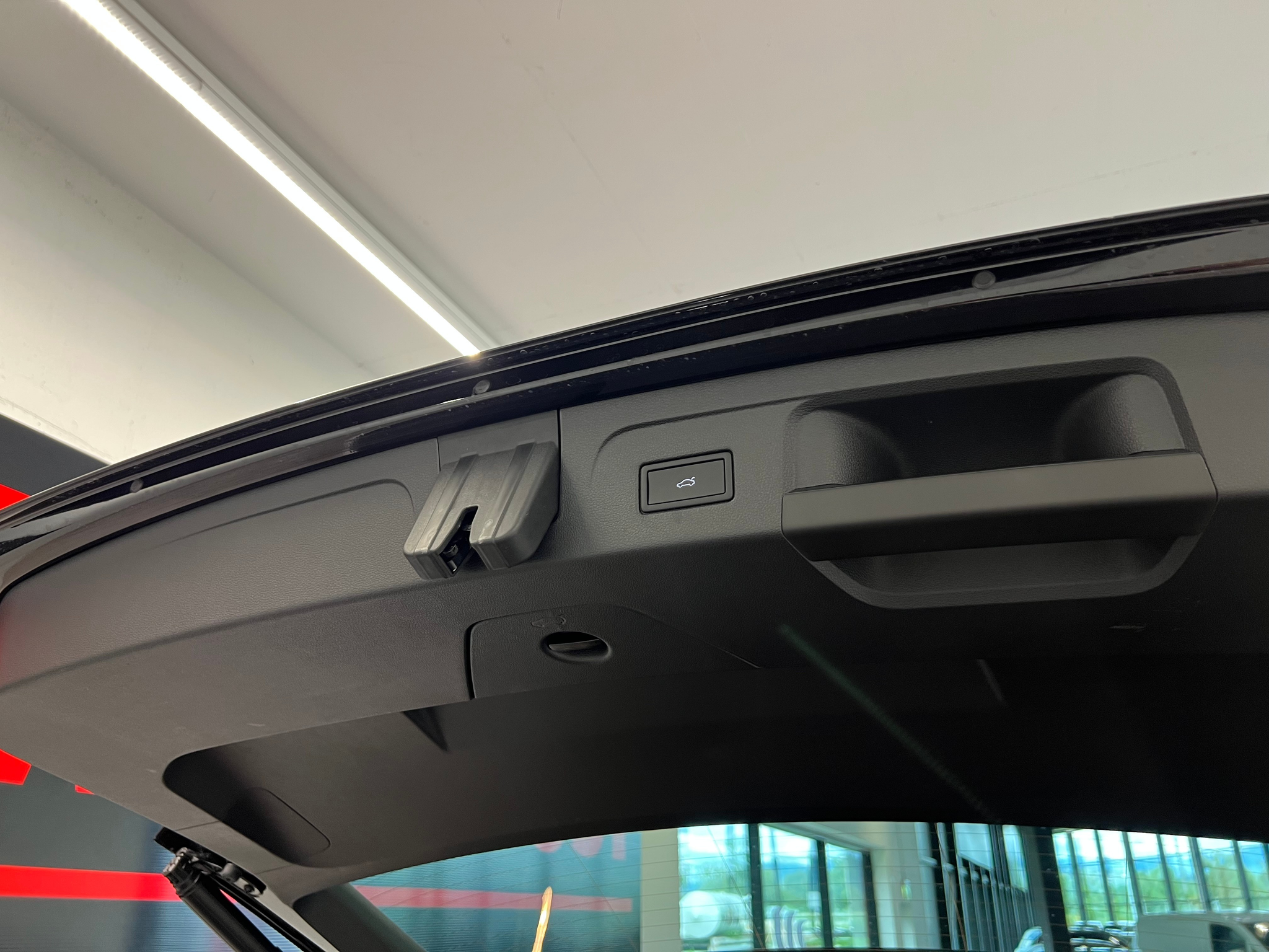 listing desktop thumbnail image 11