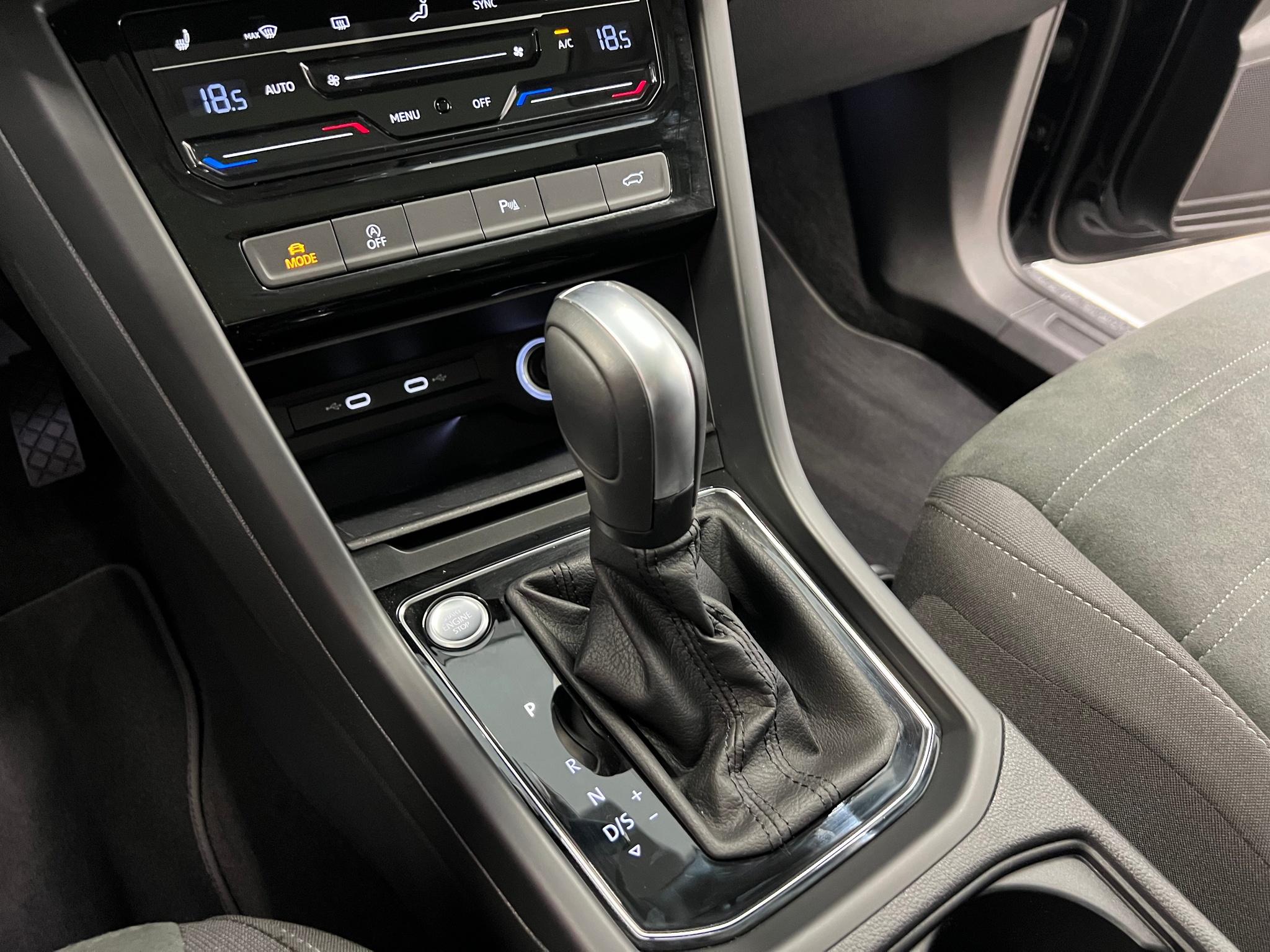 listing desktop thumbnail image 28