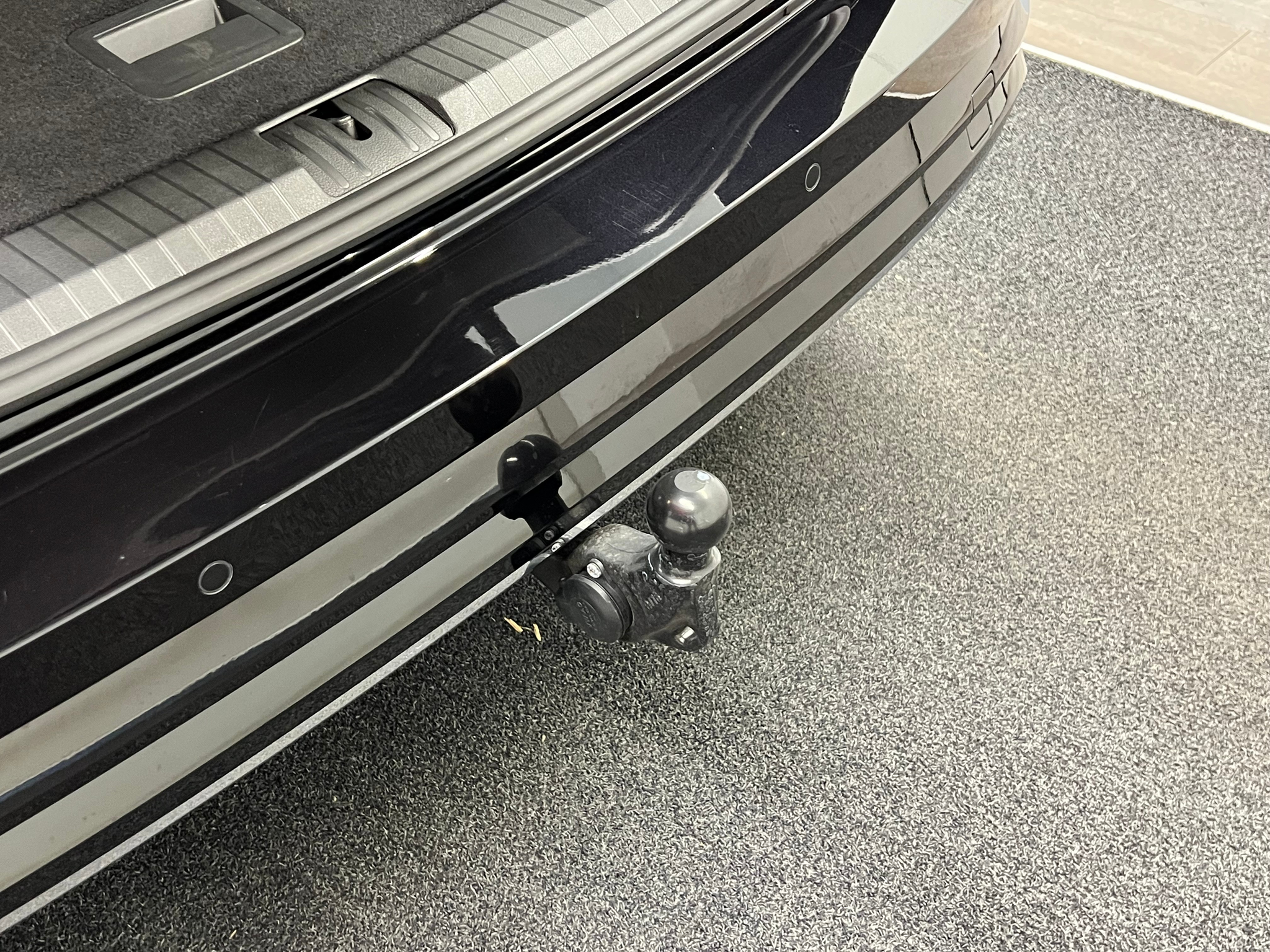 listing desktop thumbnail image 9