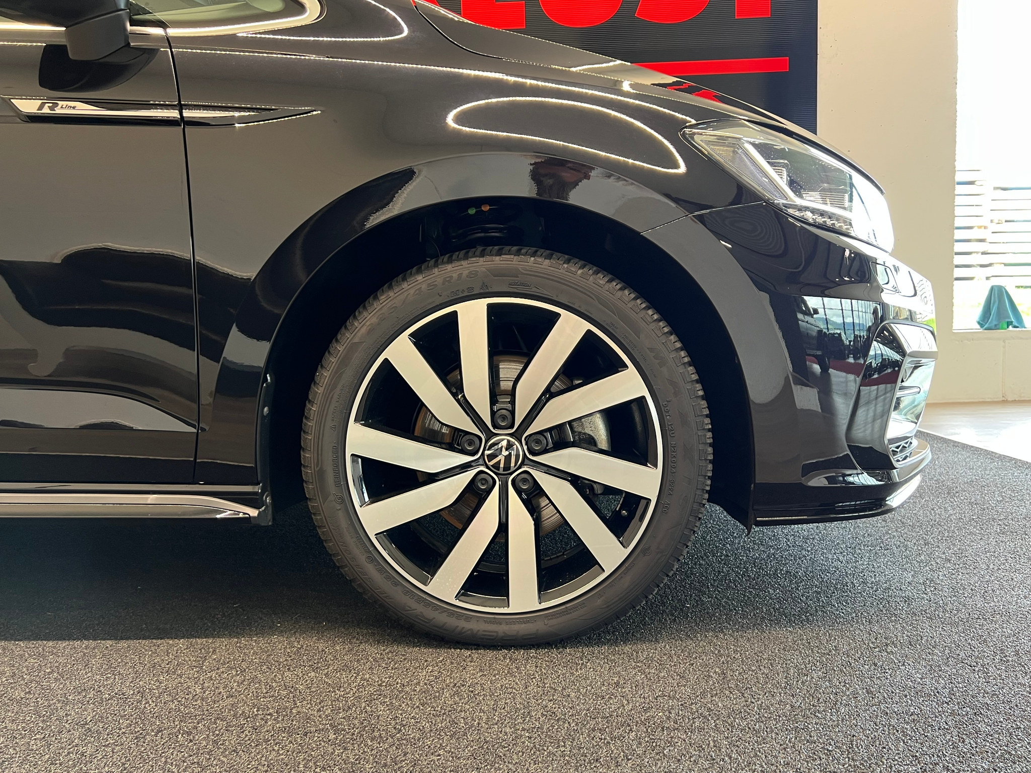 listing desktop thumbnail image 5