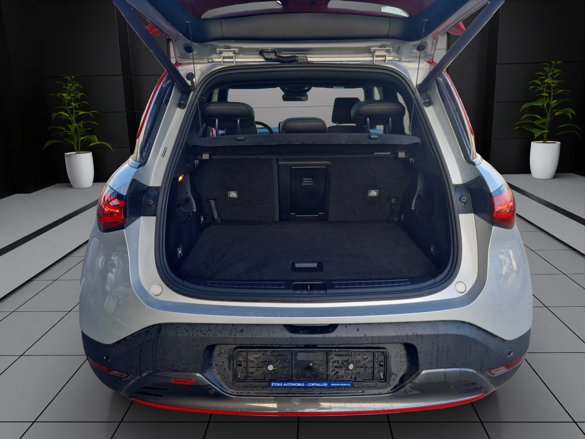 listing desktop thumbnail image 10