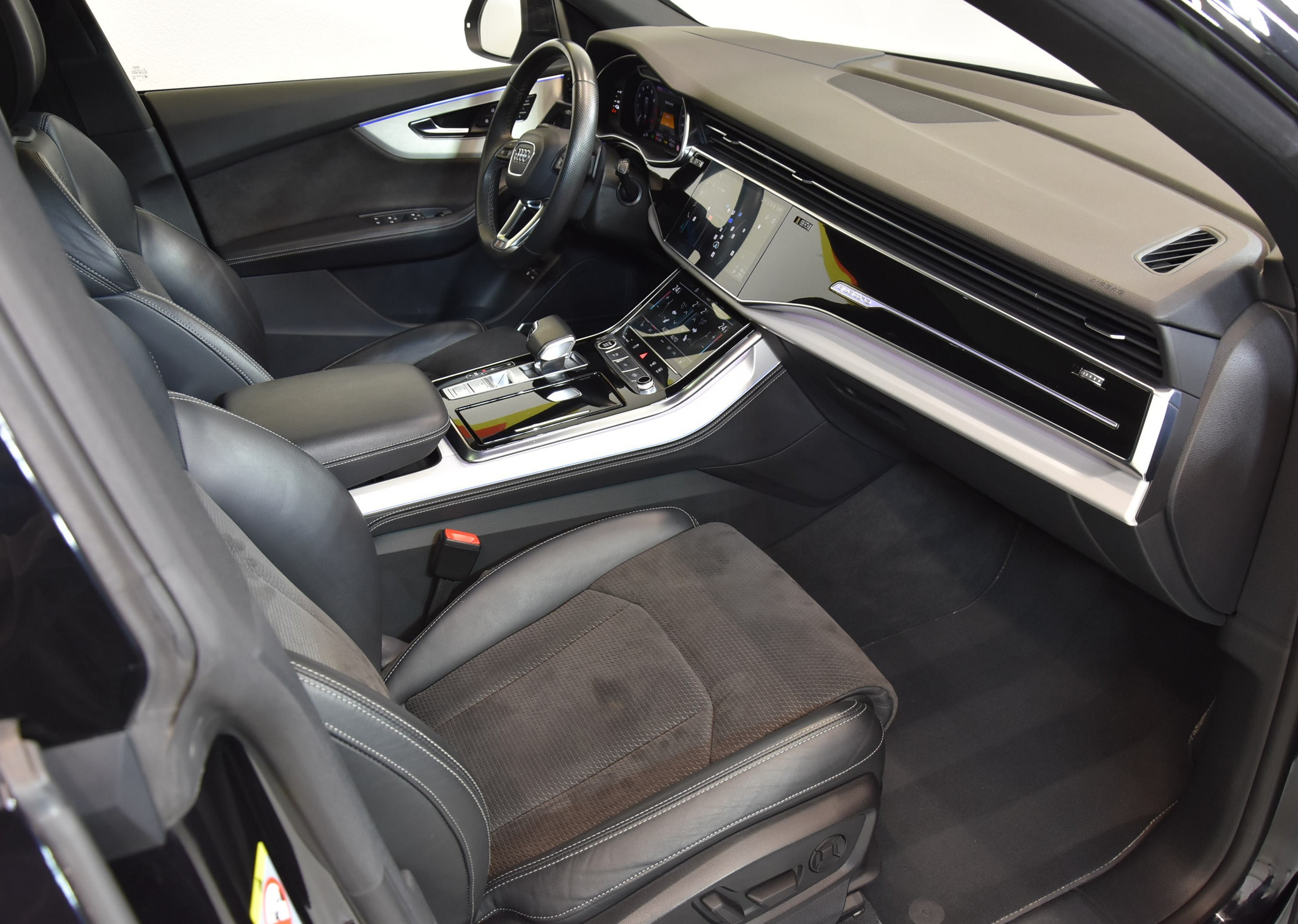 listing desktop thumbnail image 2