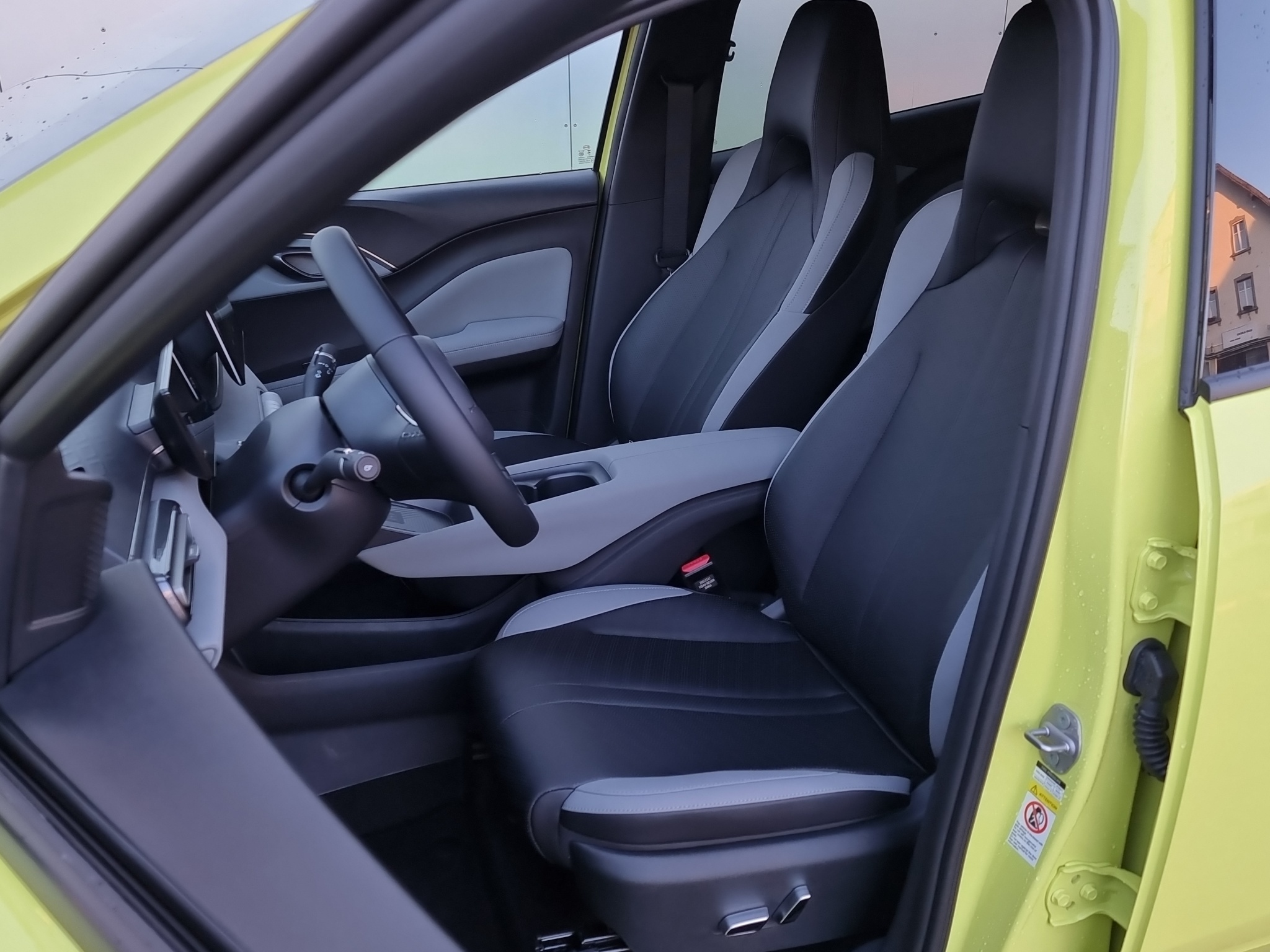 listing desktop thumbnail image 13