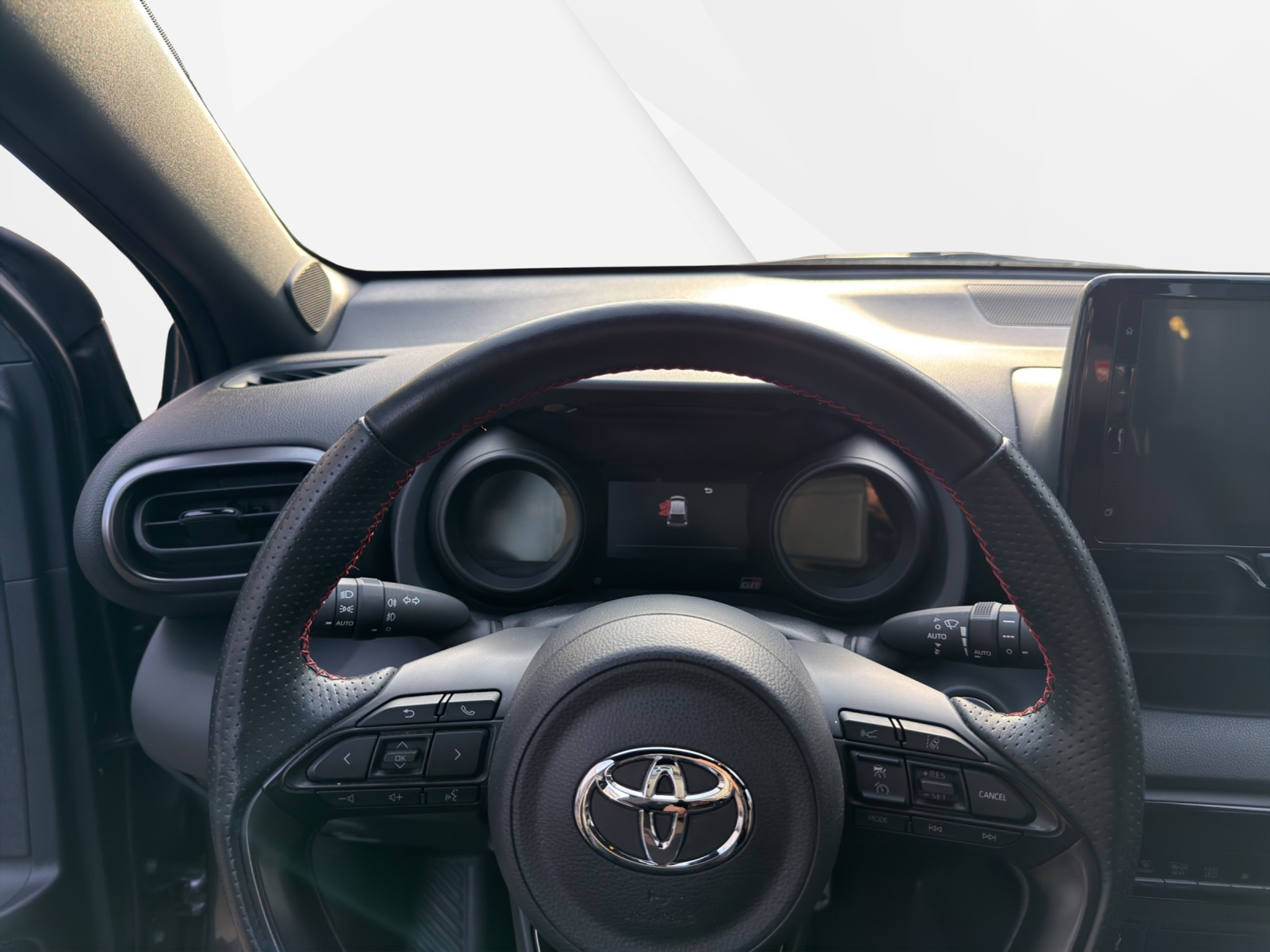 listing desktop thumbnail image 14