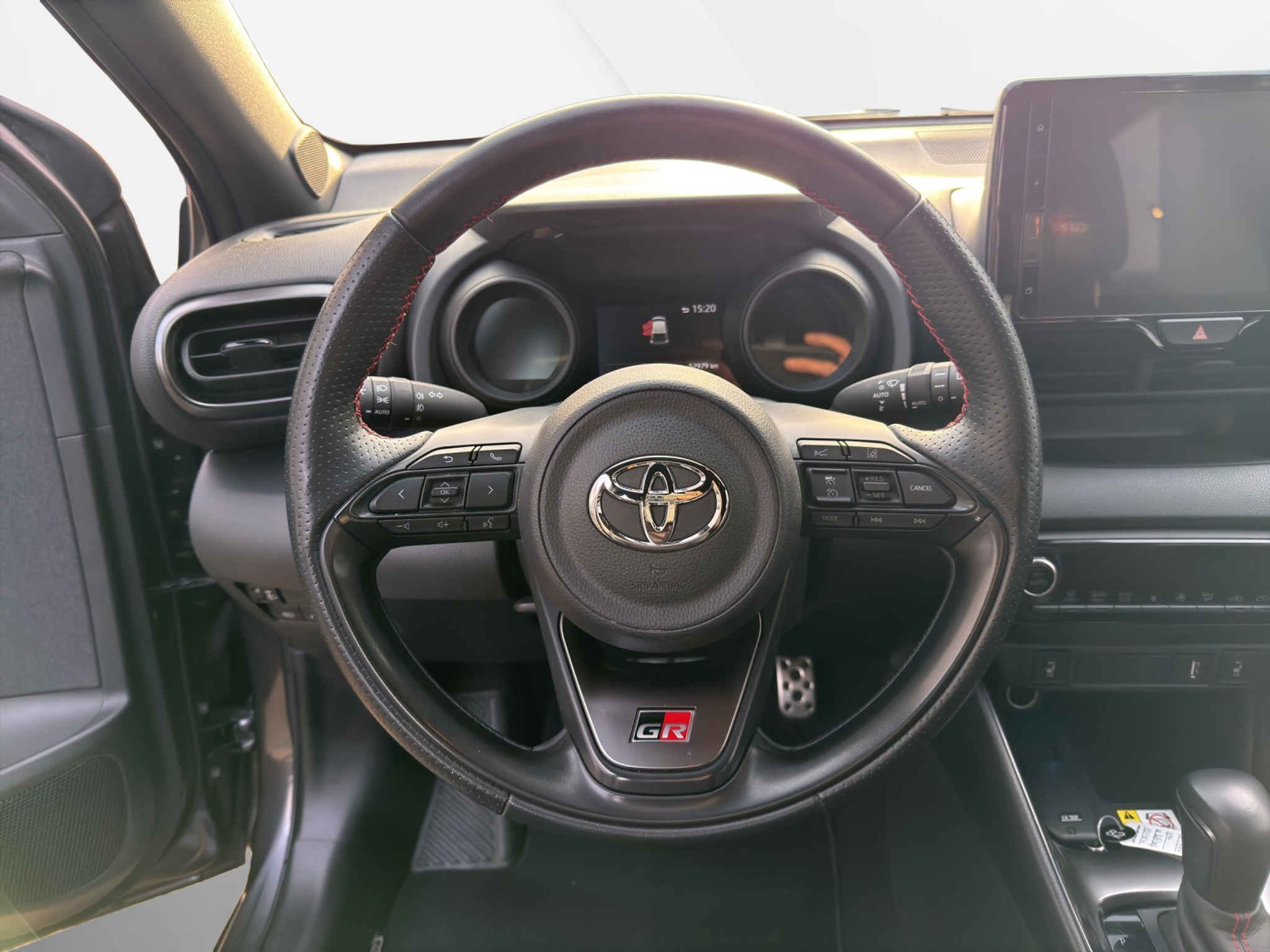 listing desktop thumbnail image 13