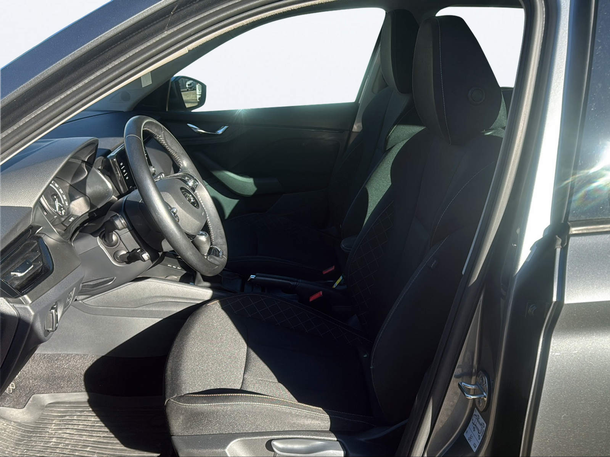 listing desktop thumbnail image 9