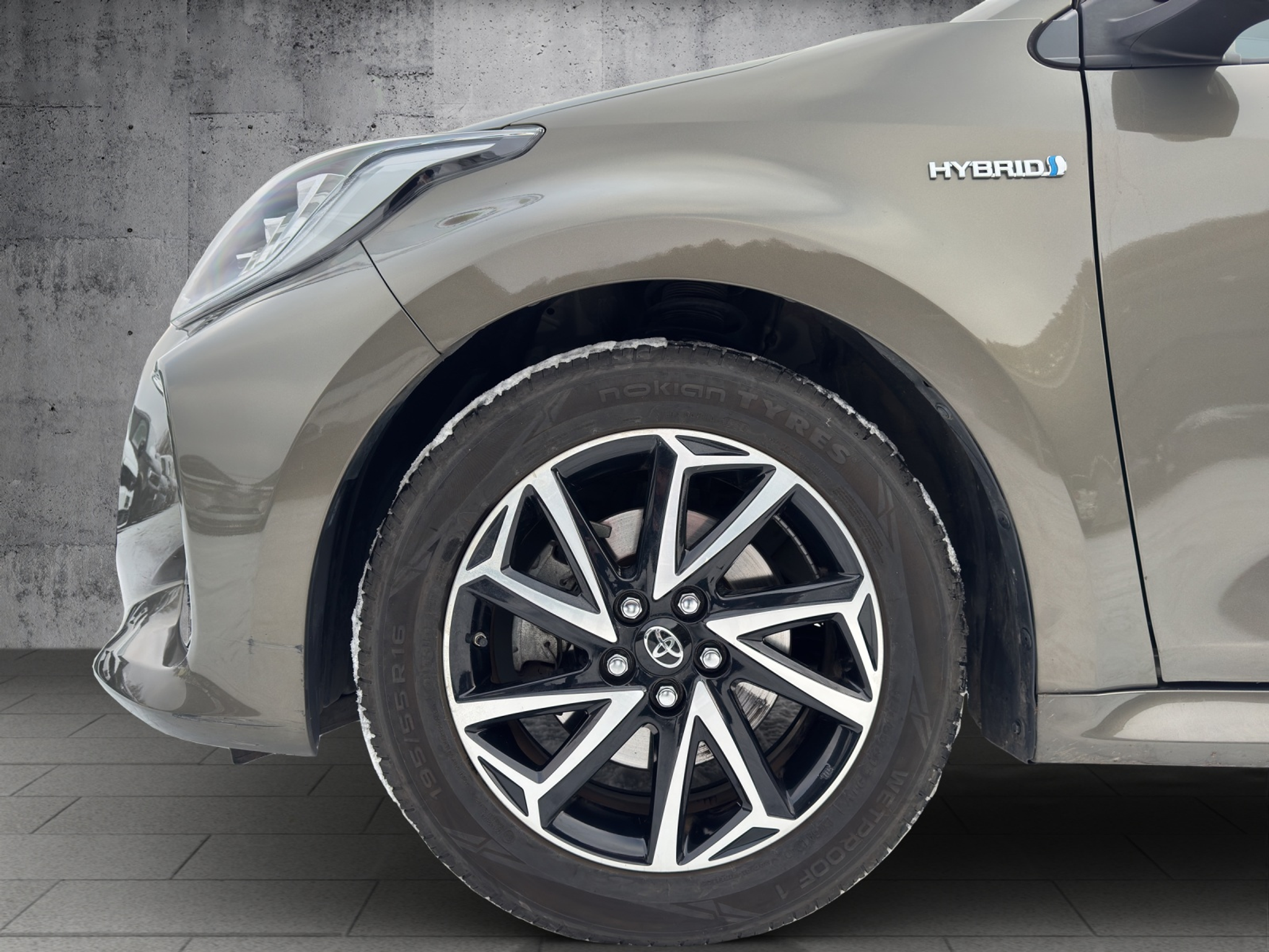 listing desktop thumbnail image 26