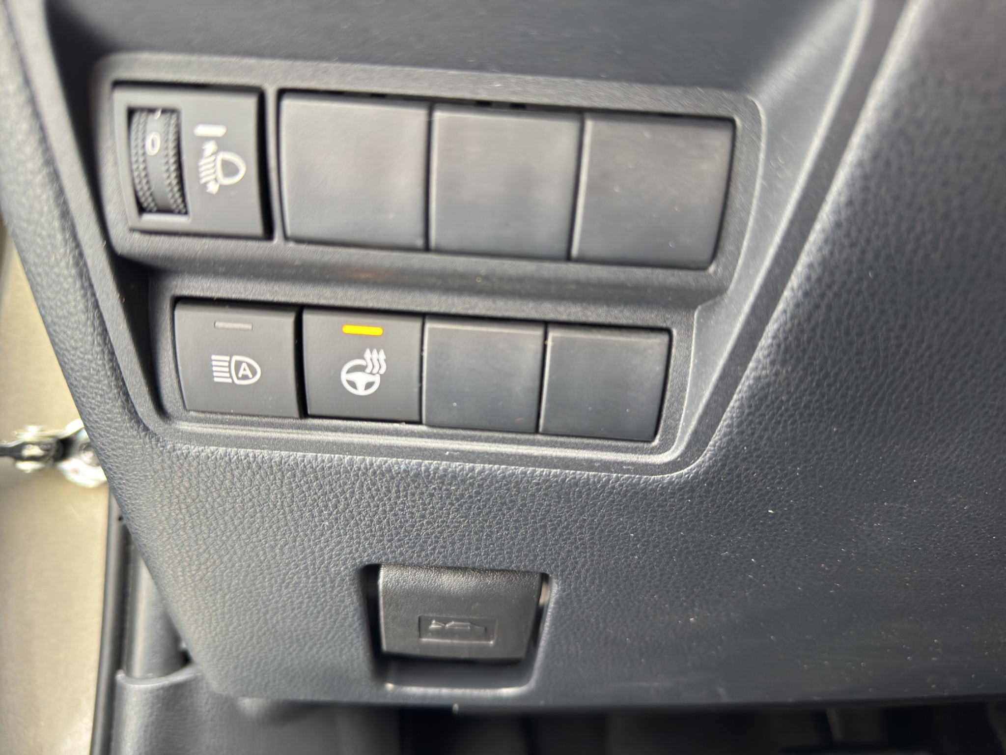 listing desktop thumbnail image 28