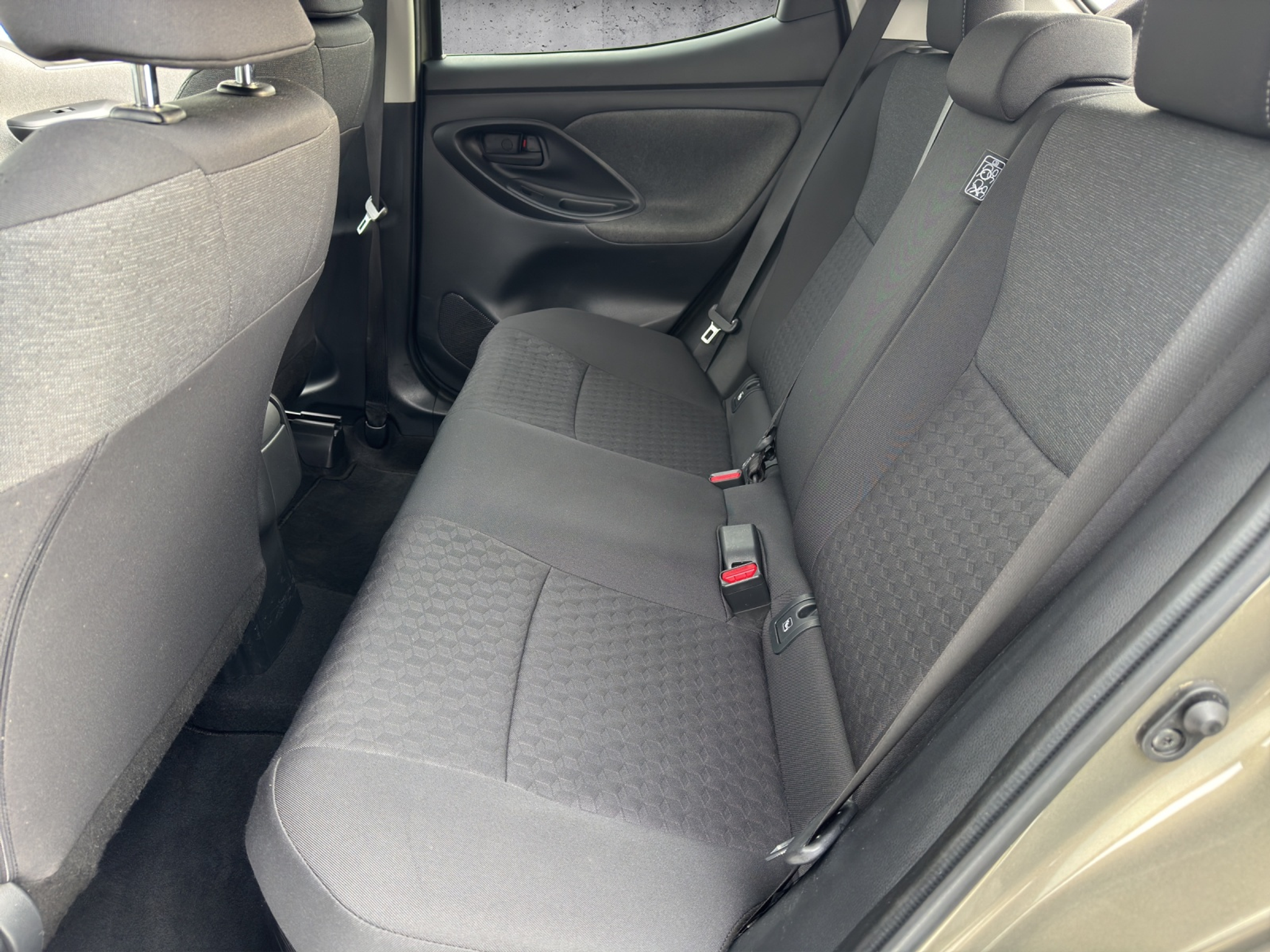 listing desktop thumbnail image 23