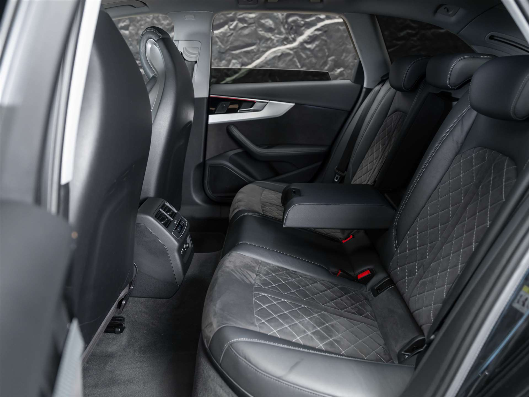 listing desktop thumbnail image 12