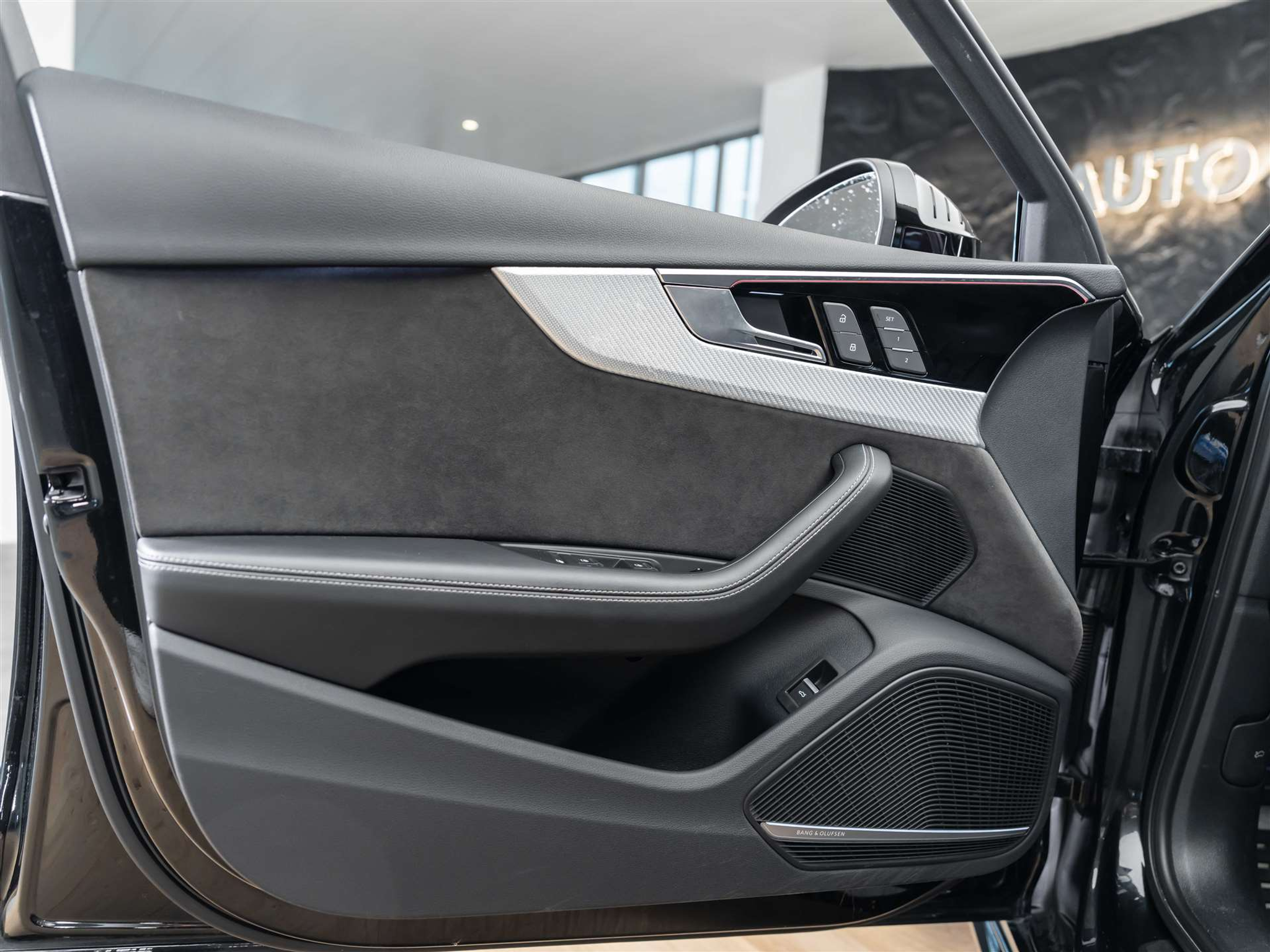 listing desktop thumbnail image 20