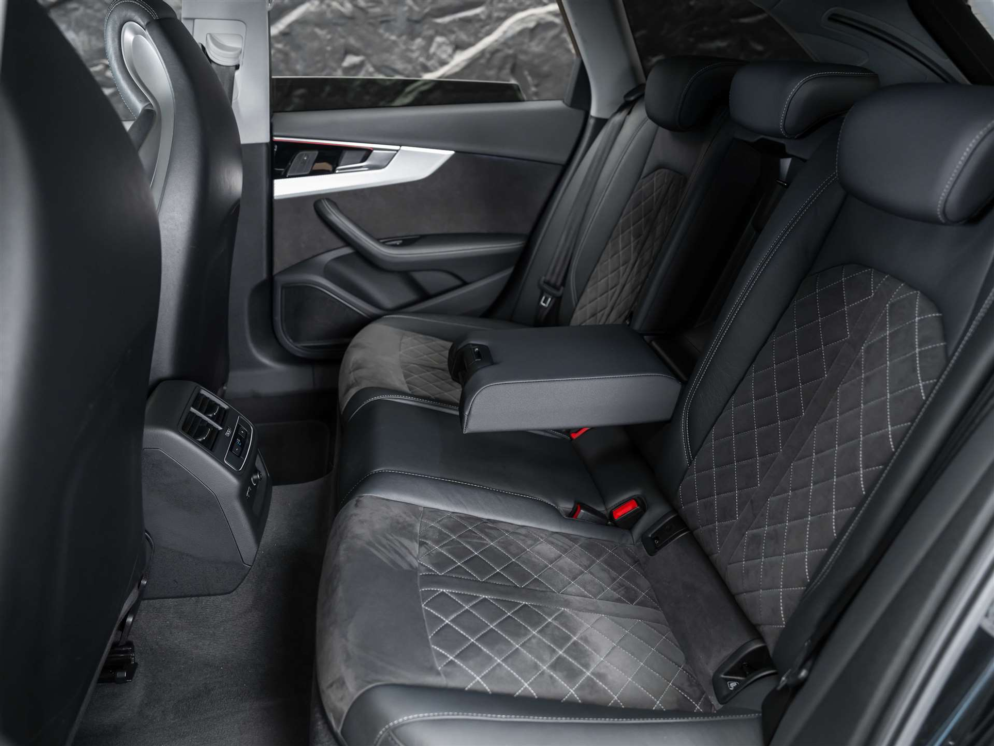 listing desktop thumbnail image 13