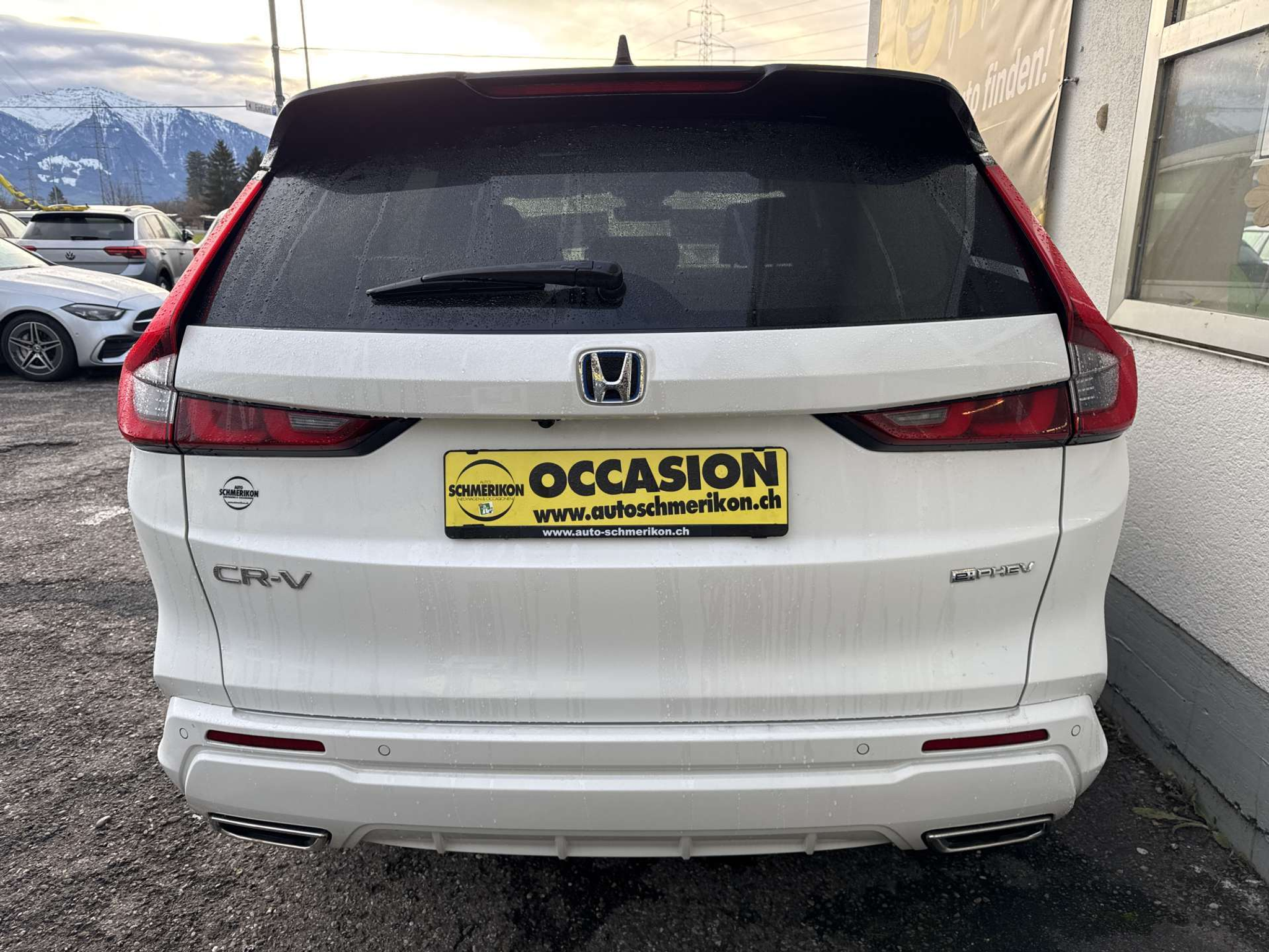 listing desktop thumbnail image 3