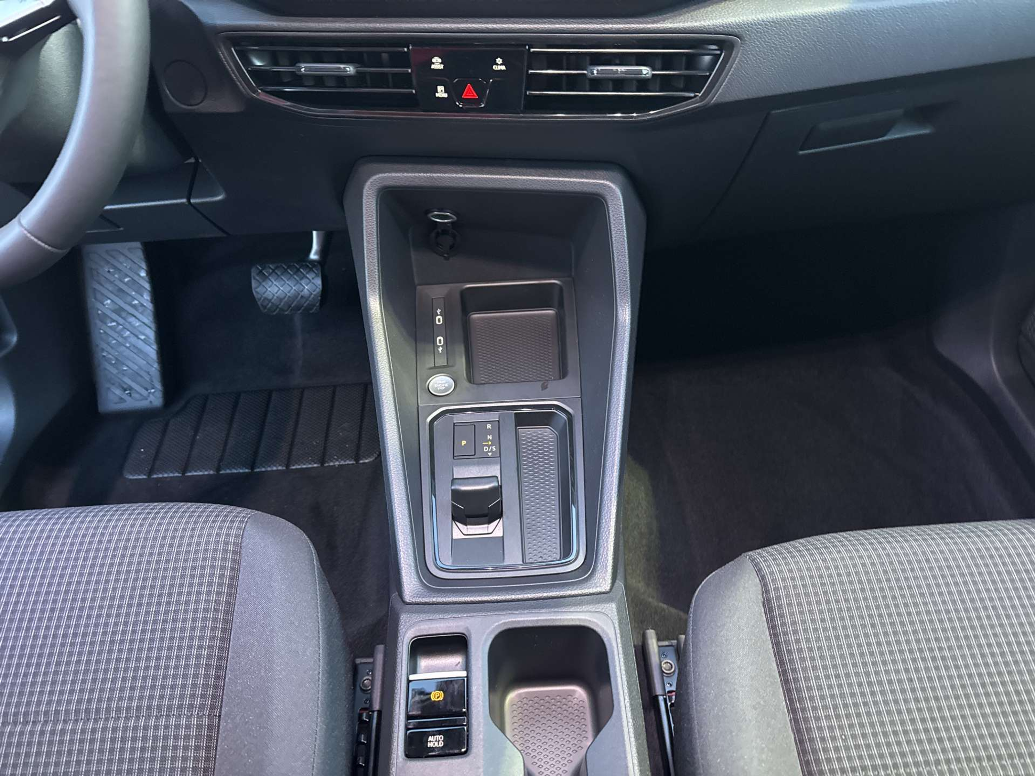 listing desktop thumbnail image 11