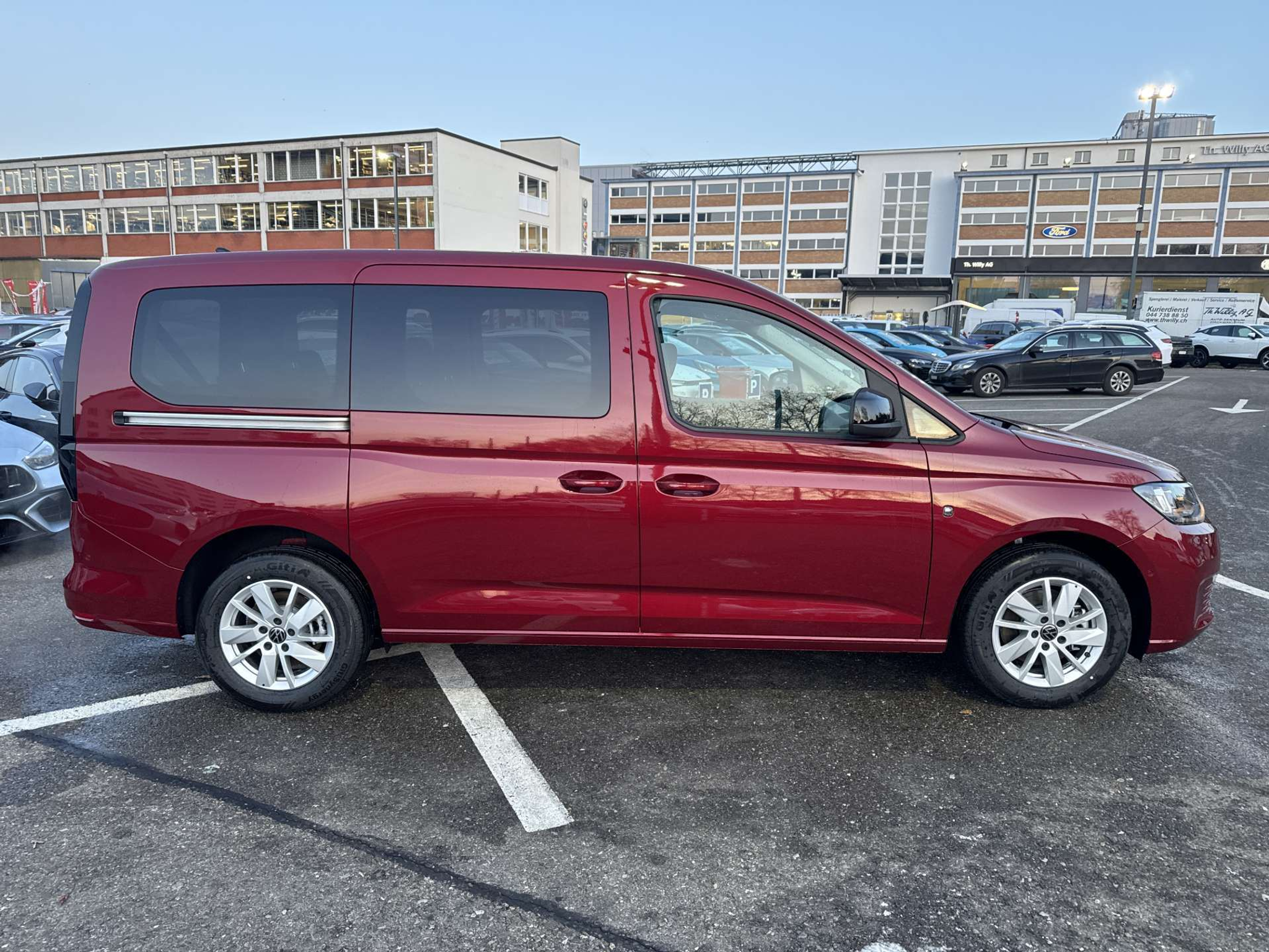 listing desktop thumbnail image 10