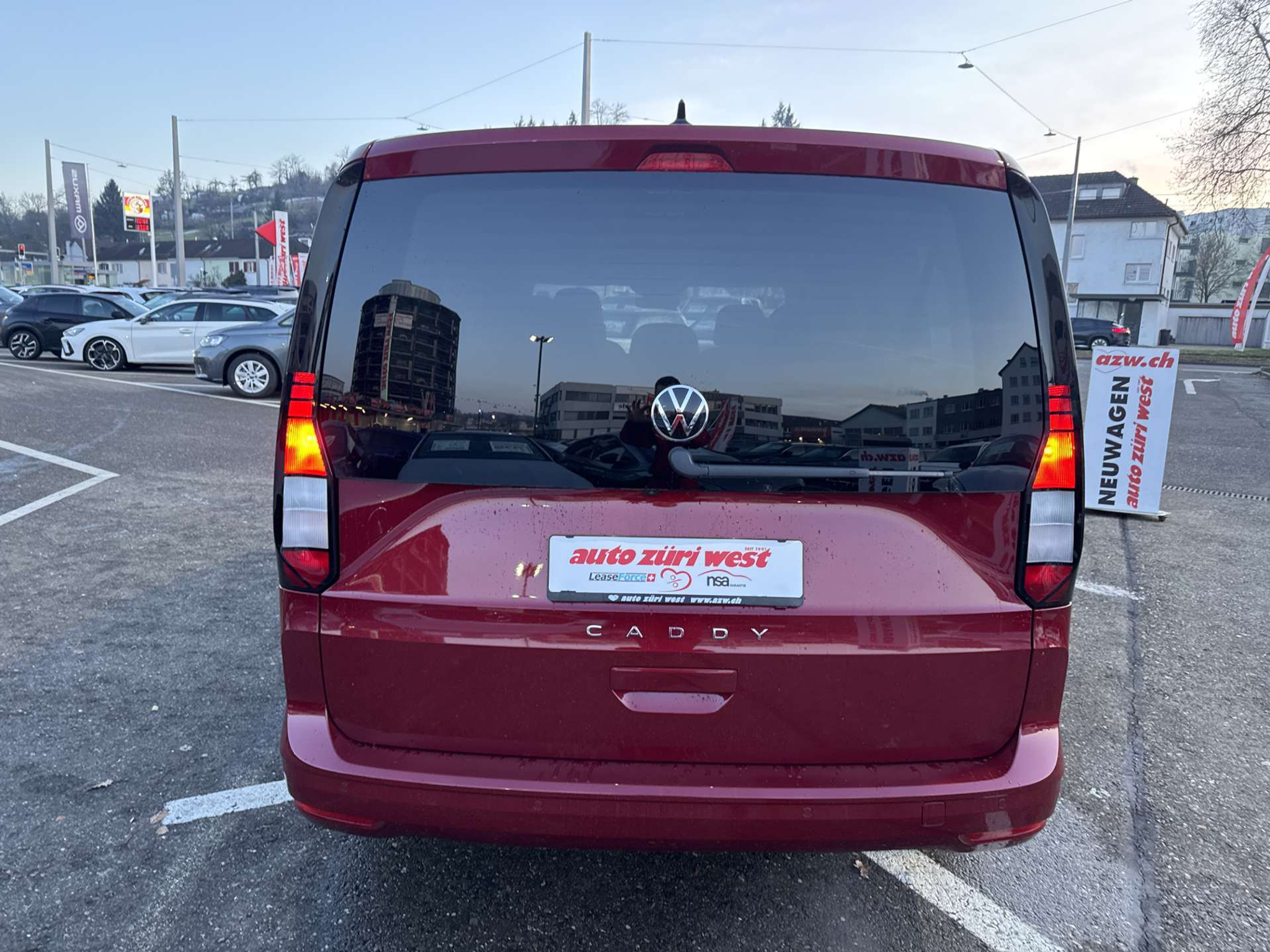 listing desktop thumbnail image 14