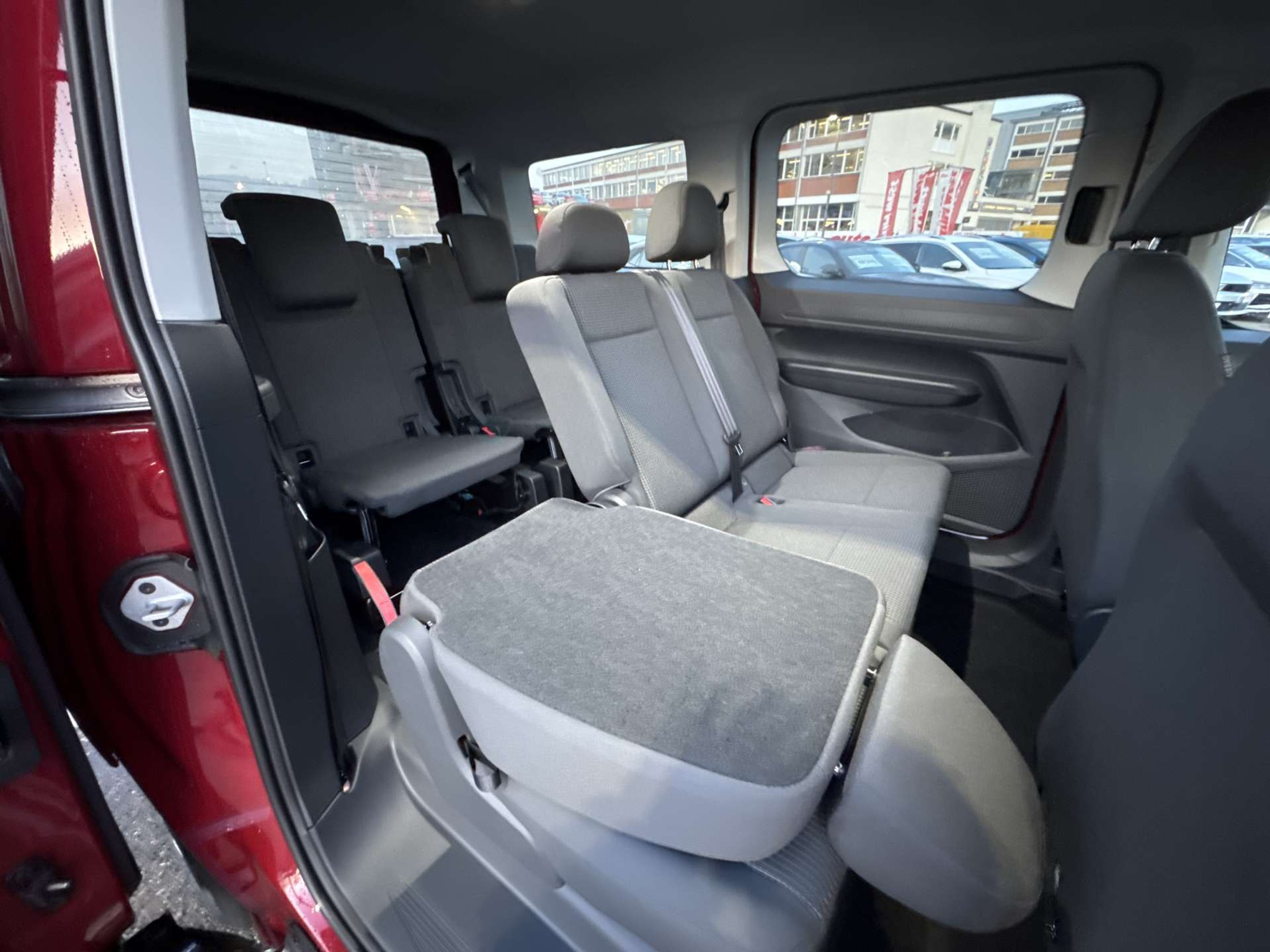 listing desktop thumbnail image 6