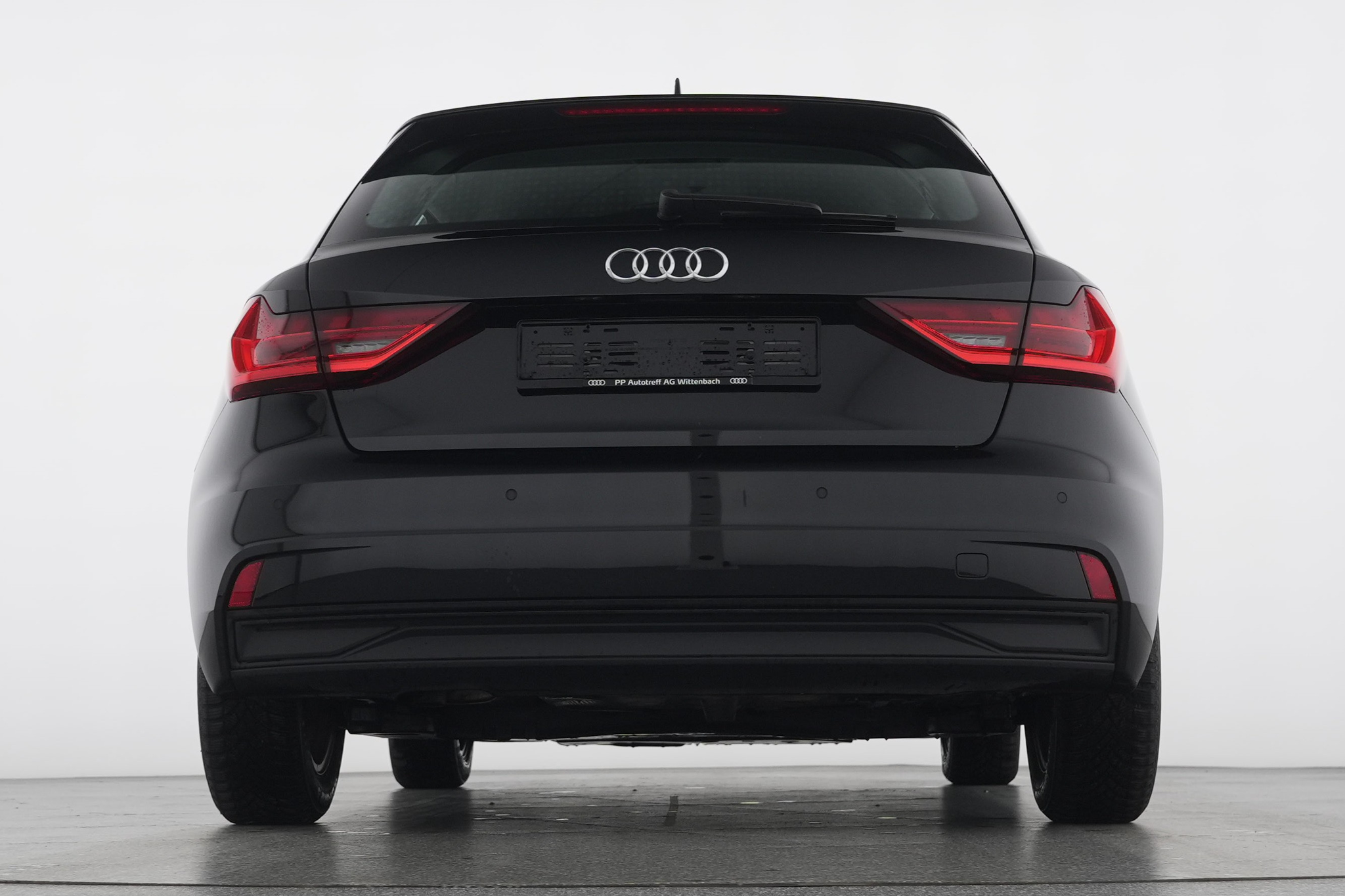 listing desktop thumbnail image 10