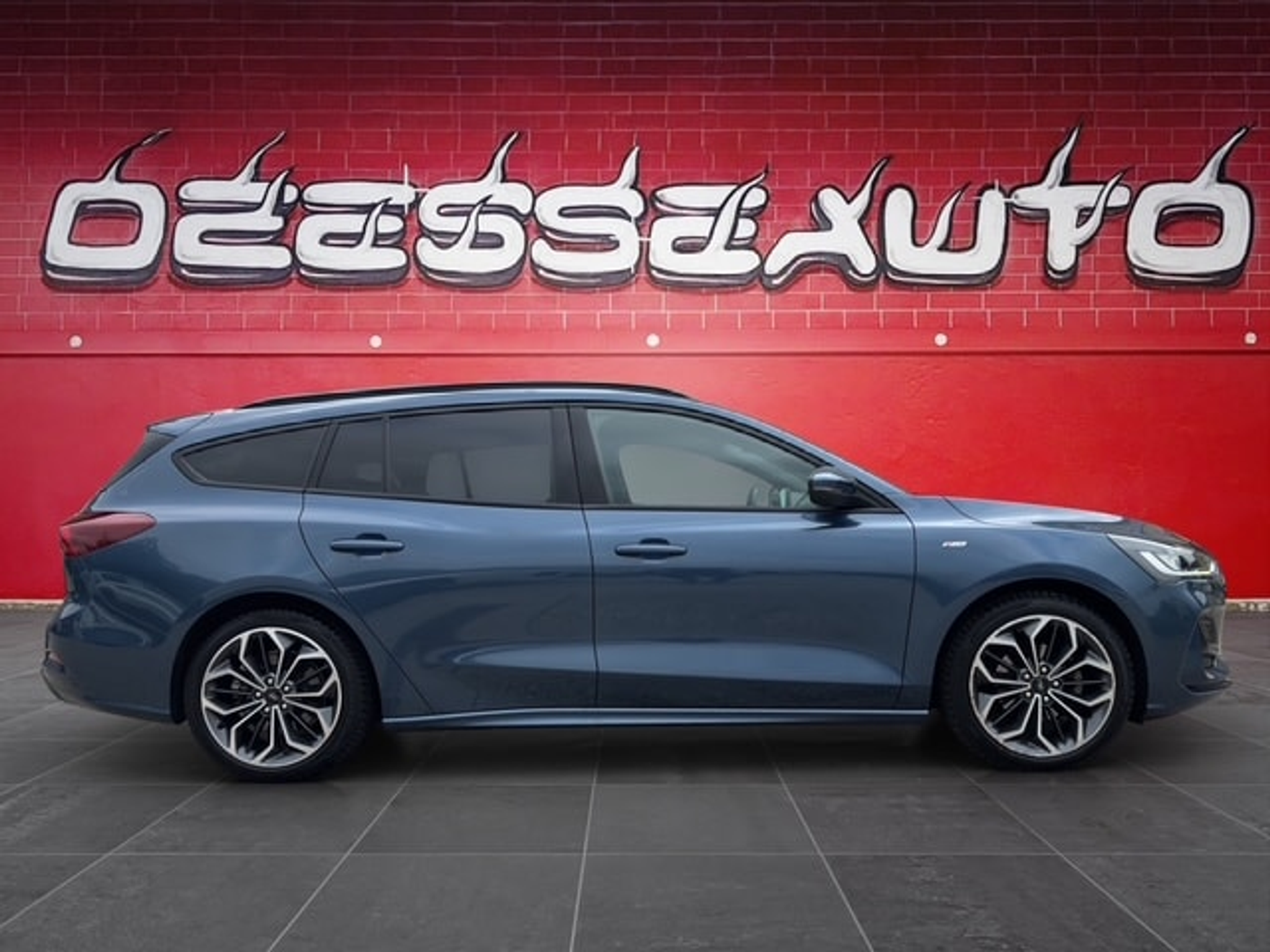 listing desktop thumbnail image 3