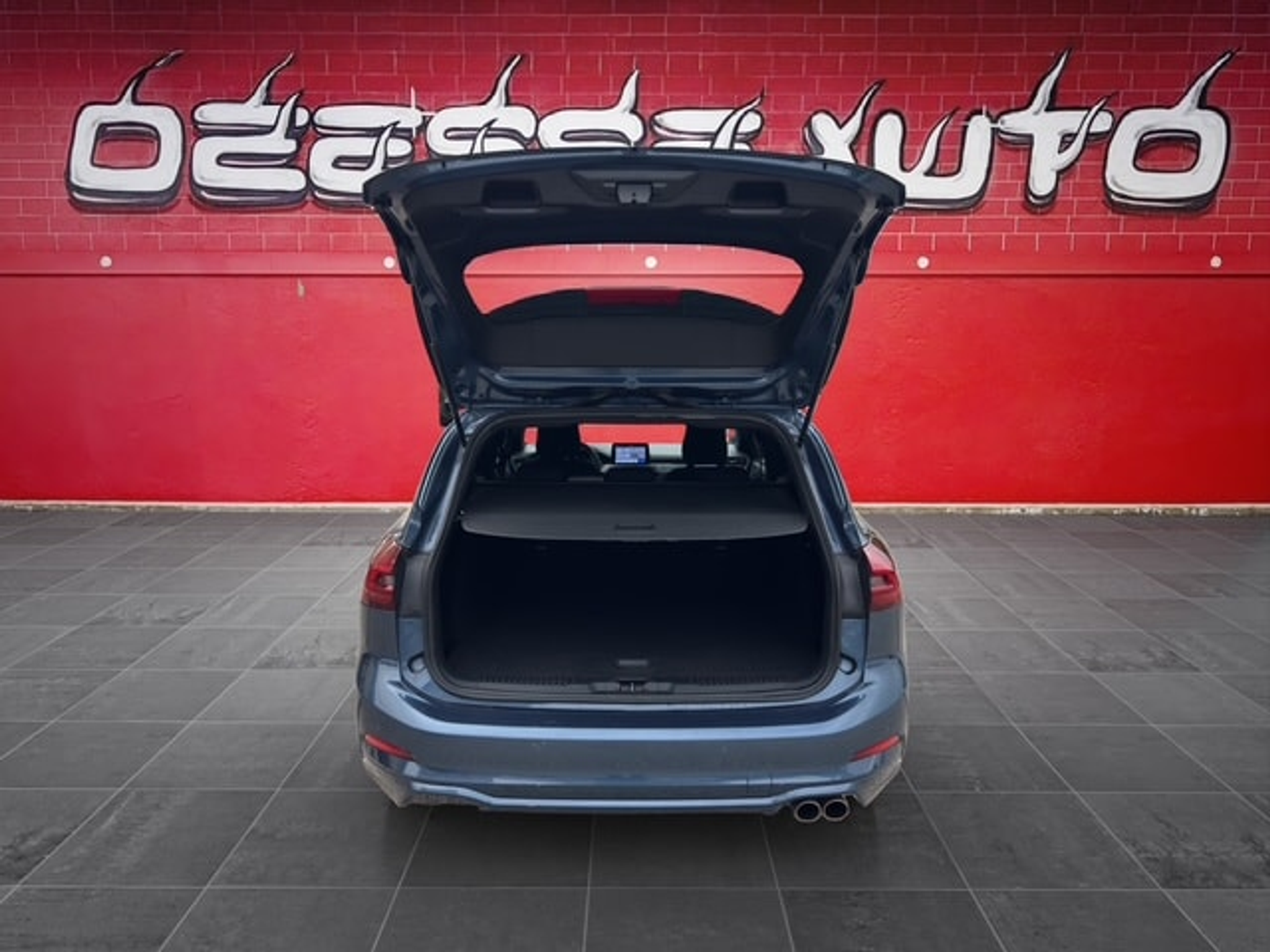 listing desktop thumbnail image 21