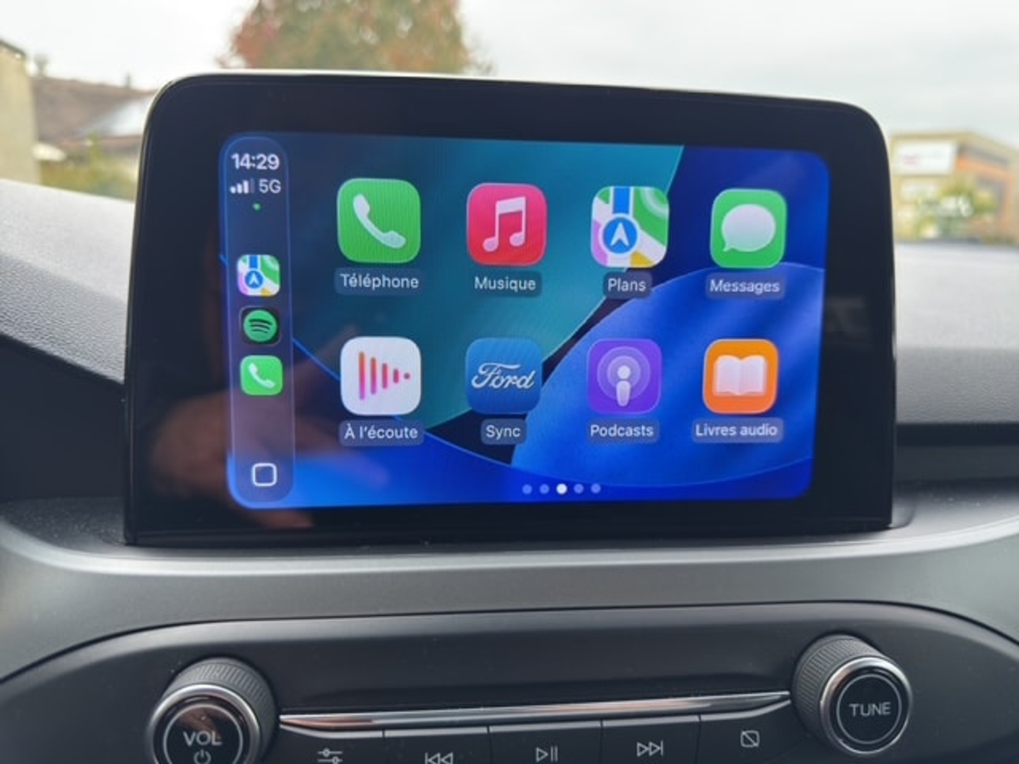 listing desktop thumbnail image 16