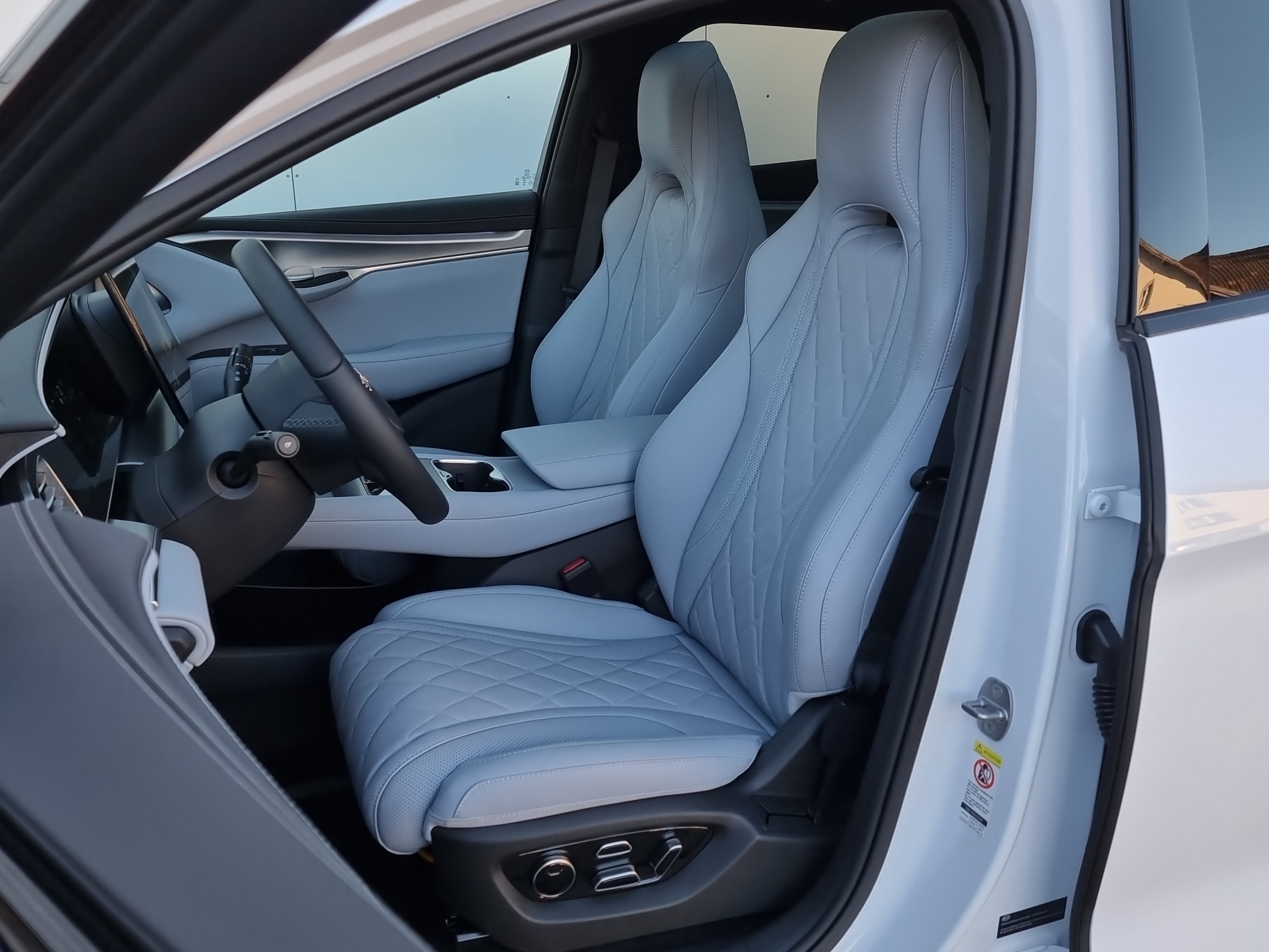 listing desktop thumbnail image 12