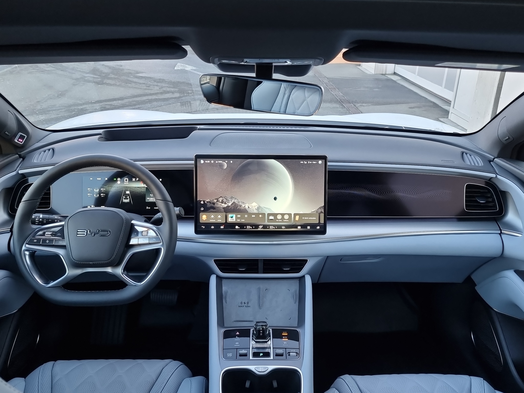 listing desktop thumbnail image 5