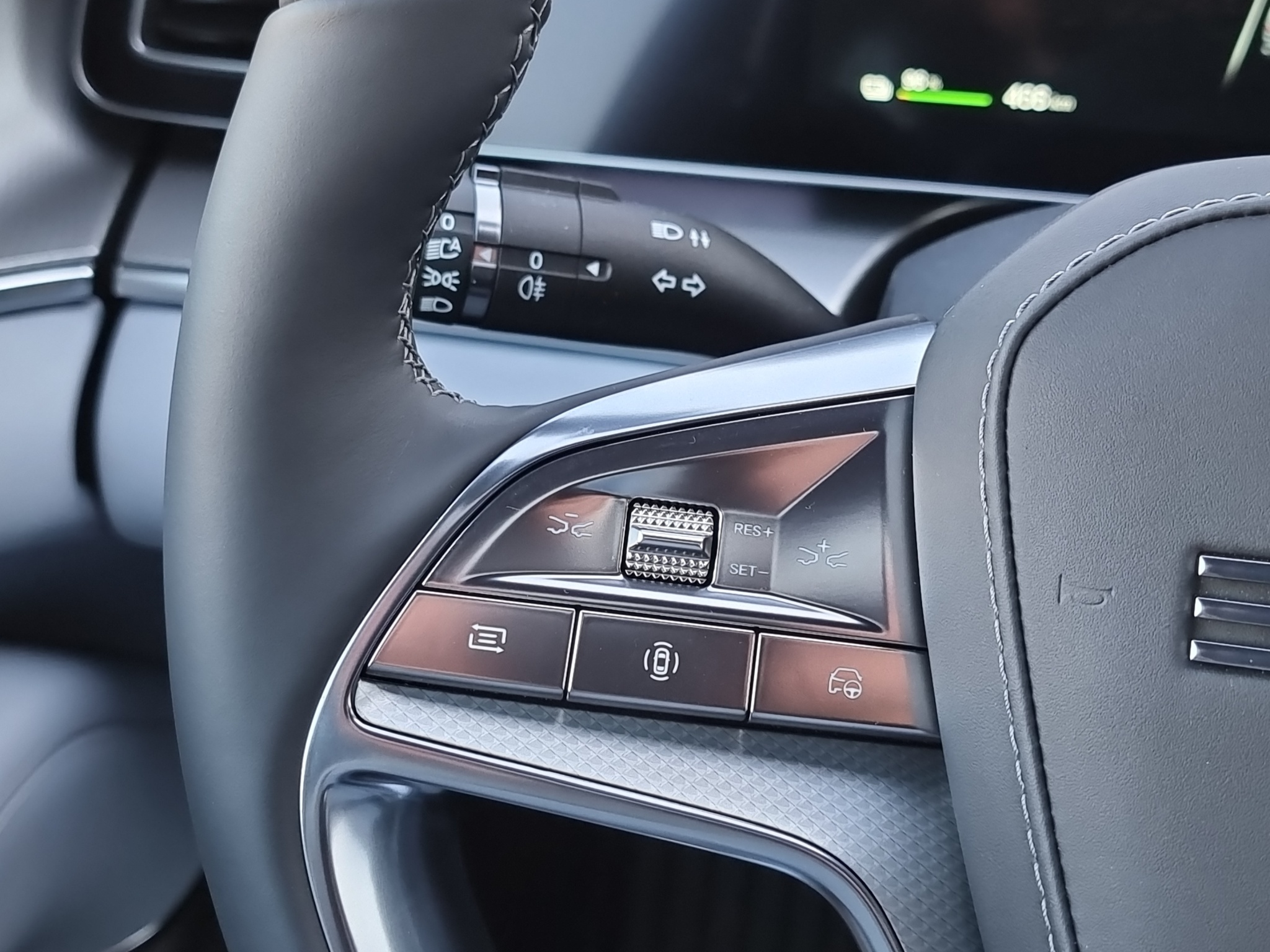 listing desktop thumbnail image 10