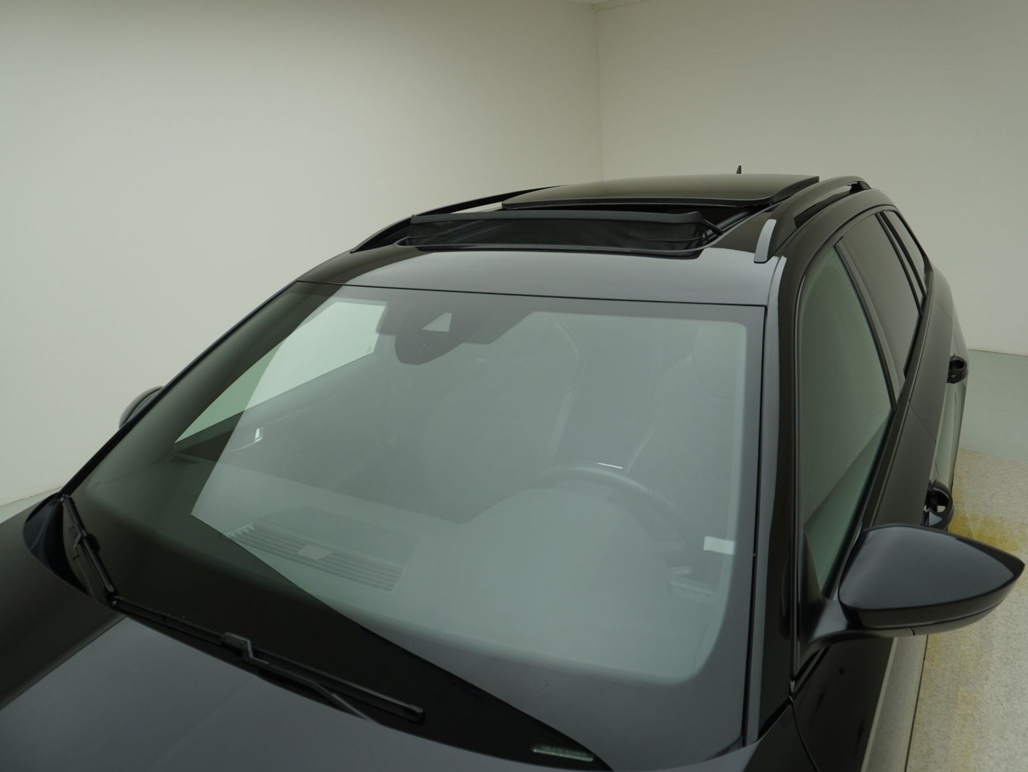 listing desktop thumbnail image 6