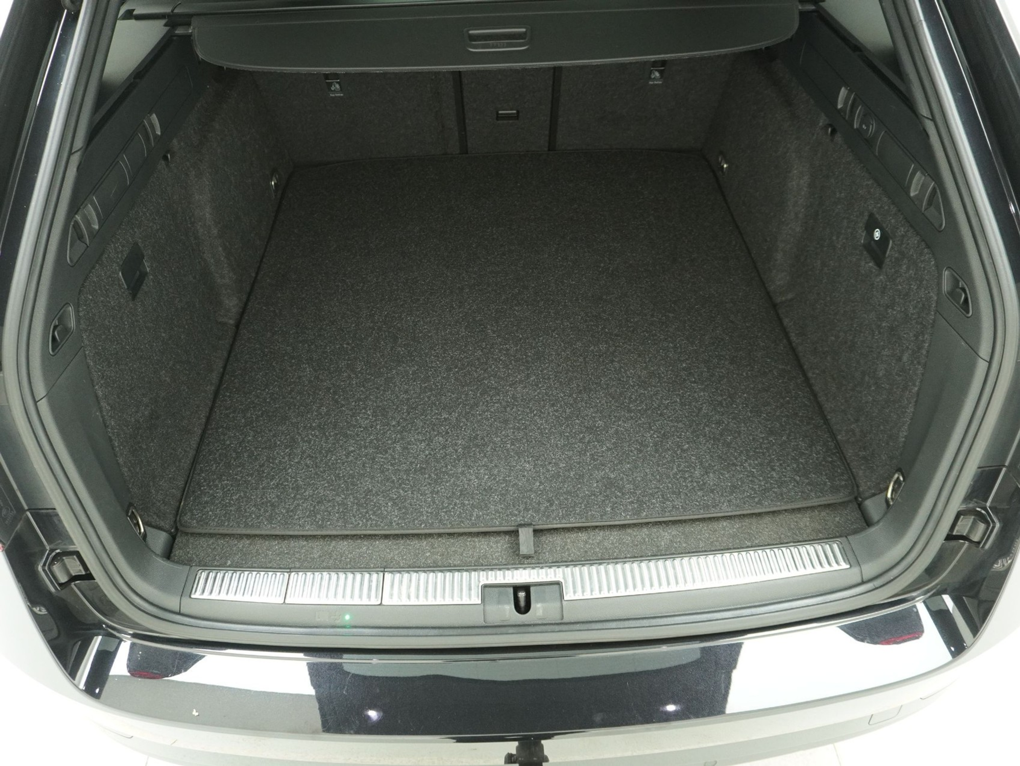 listing desktop thumbnail image 11