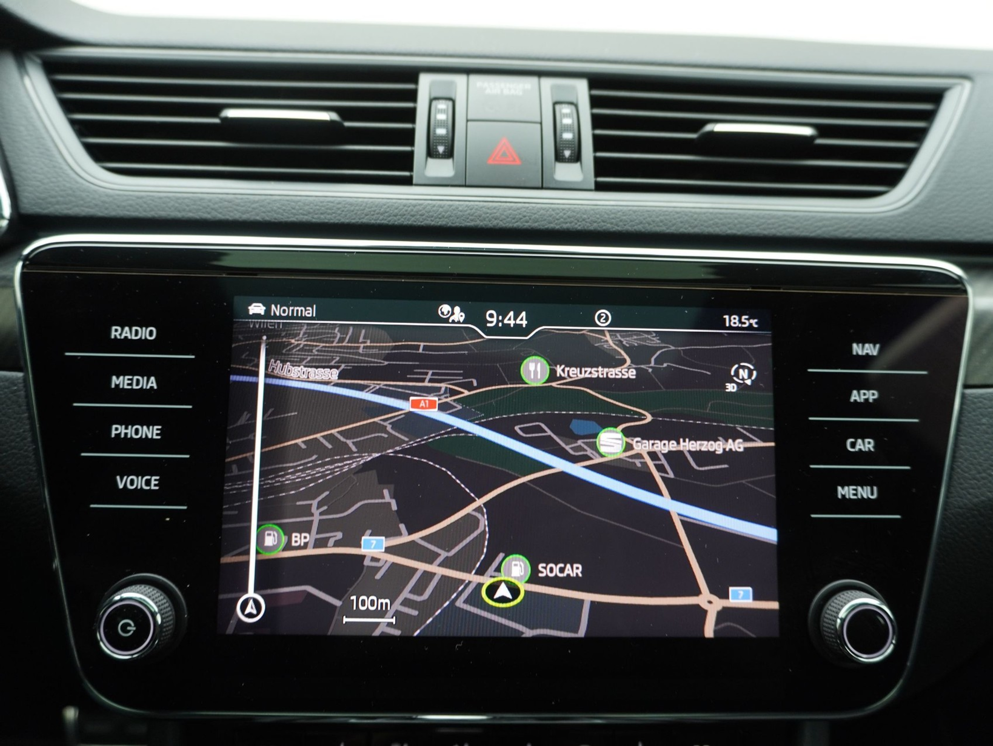 listing desktop thumbnail image 19