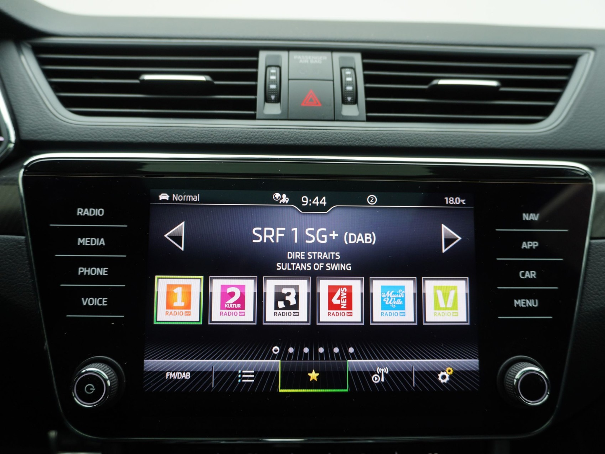 listing desktop thumbnail image 17