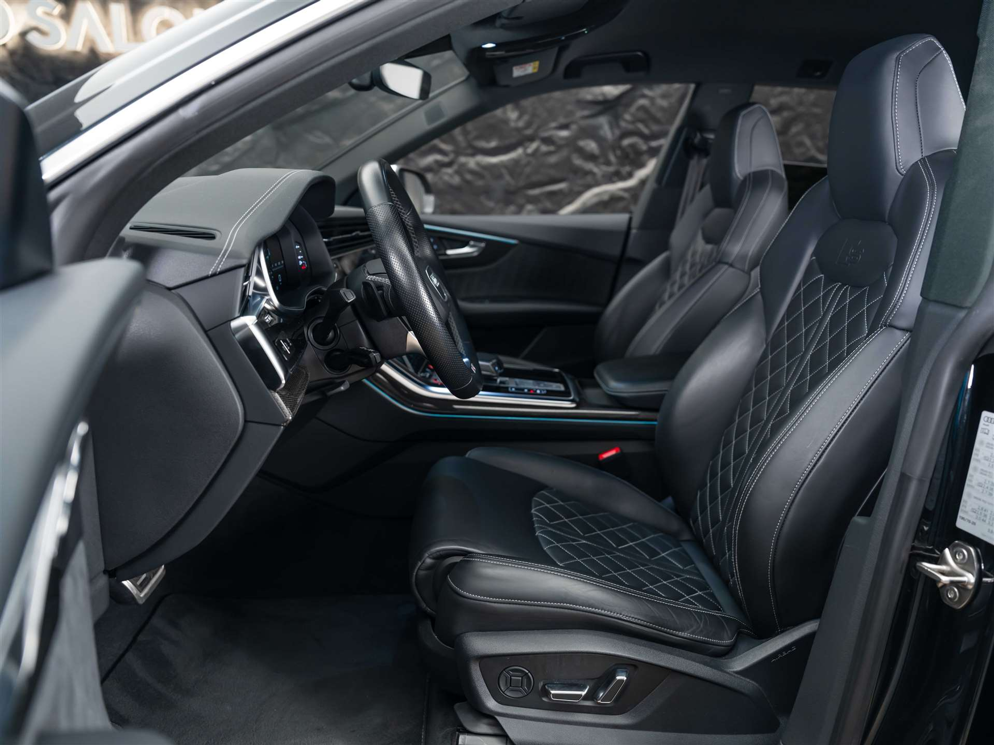 listing desktop thumbnail image 8