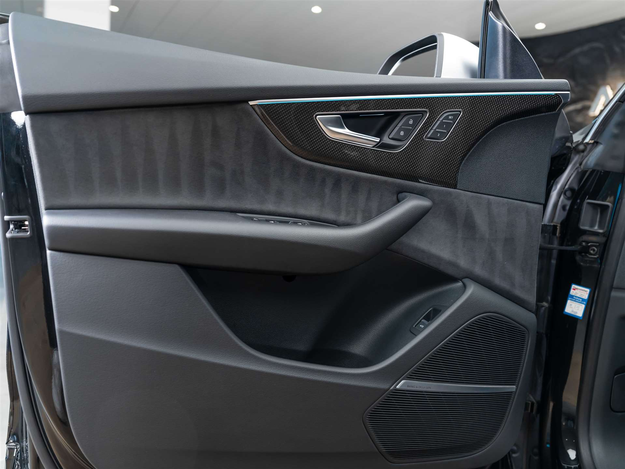 listing desktop thumbnail image 23