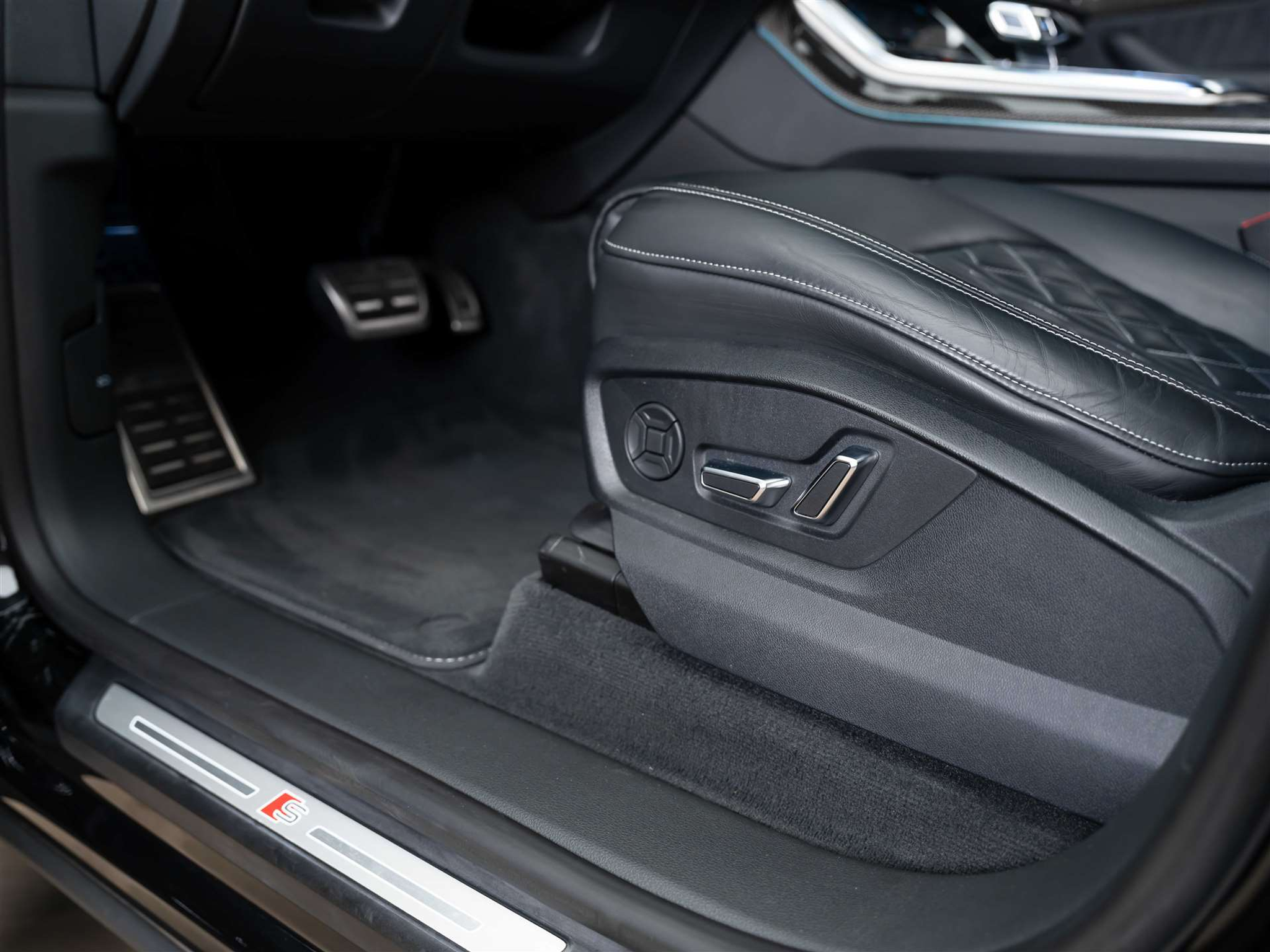 listing desktop thumbnail image 28