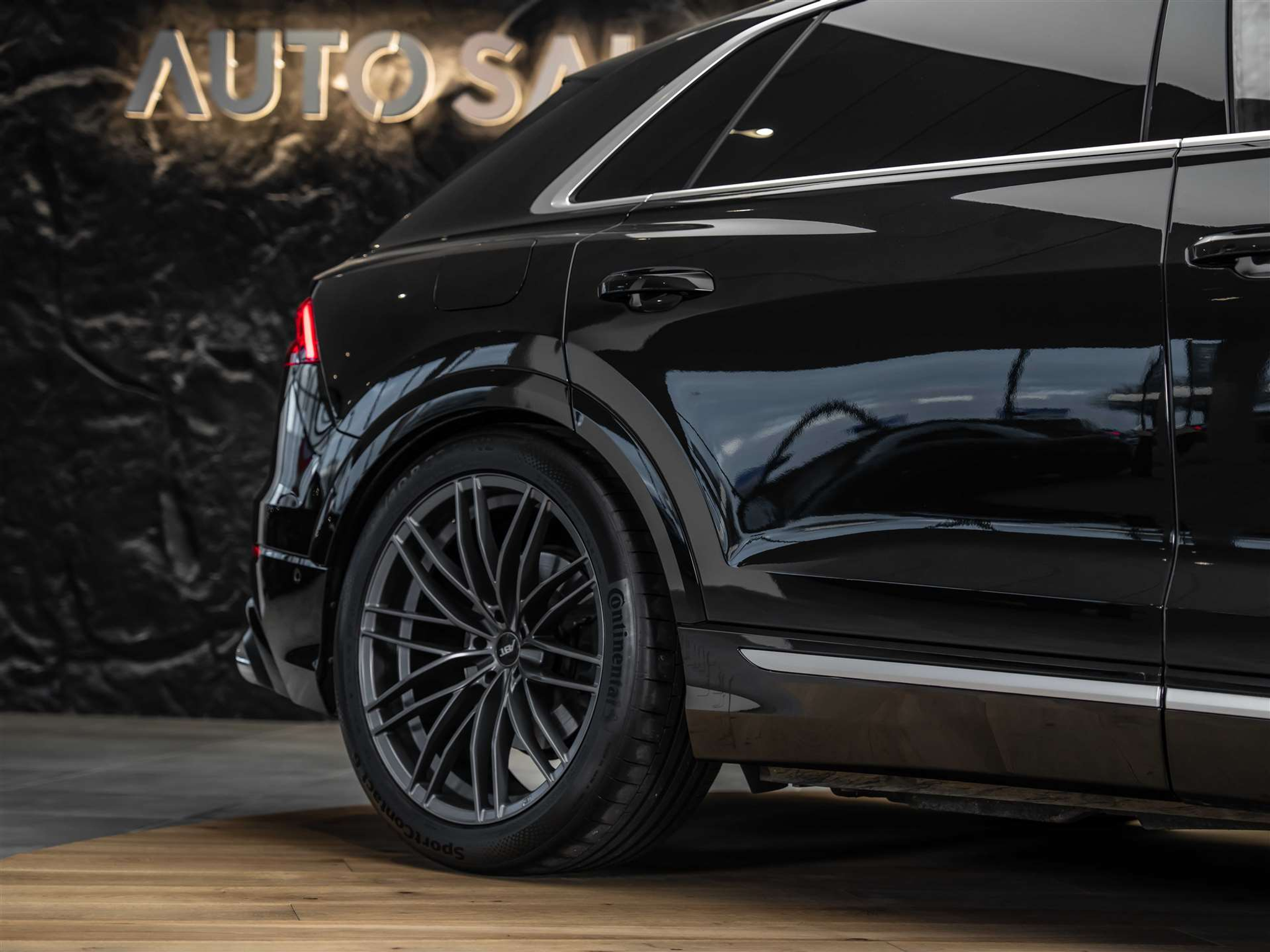 listing desktop thumbnail image 20