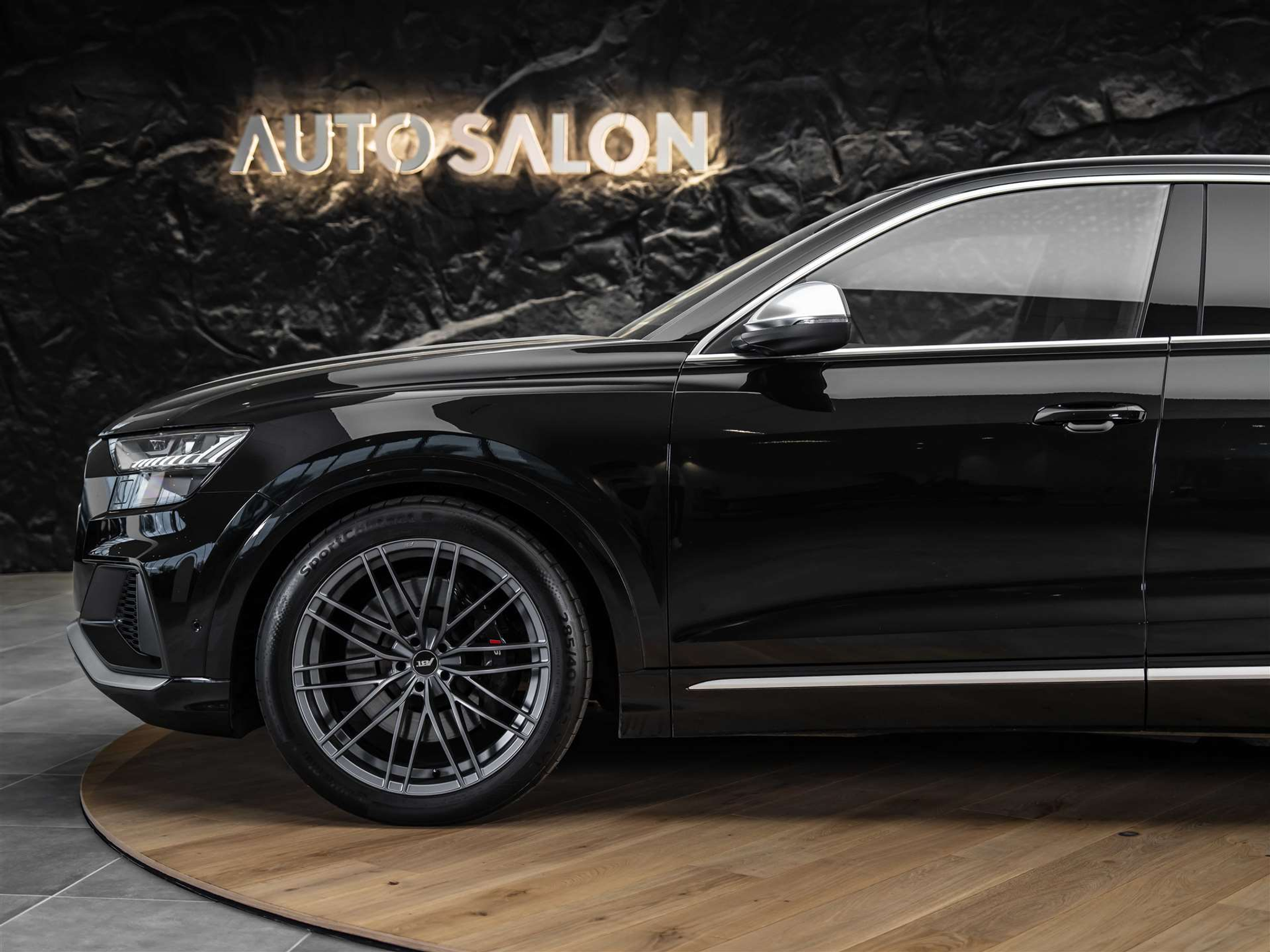 listing desktop thumbnail image 15