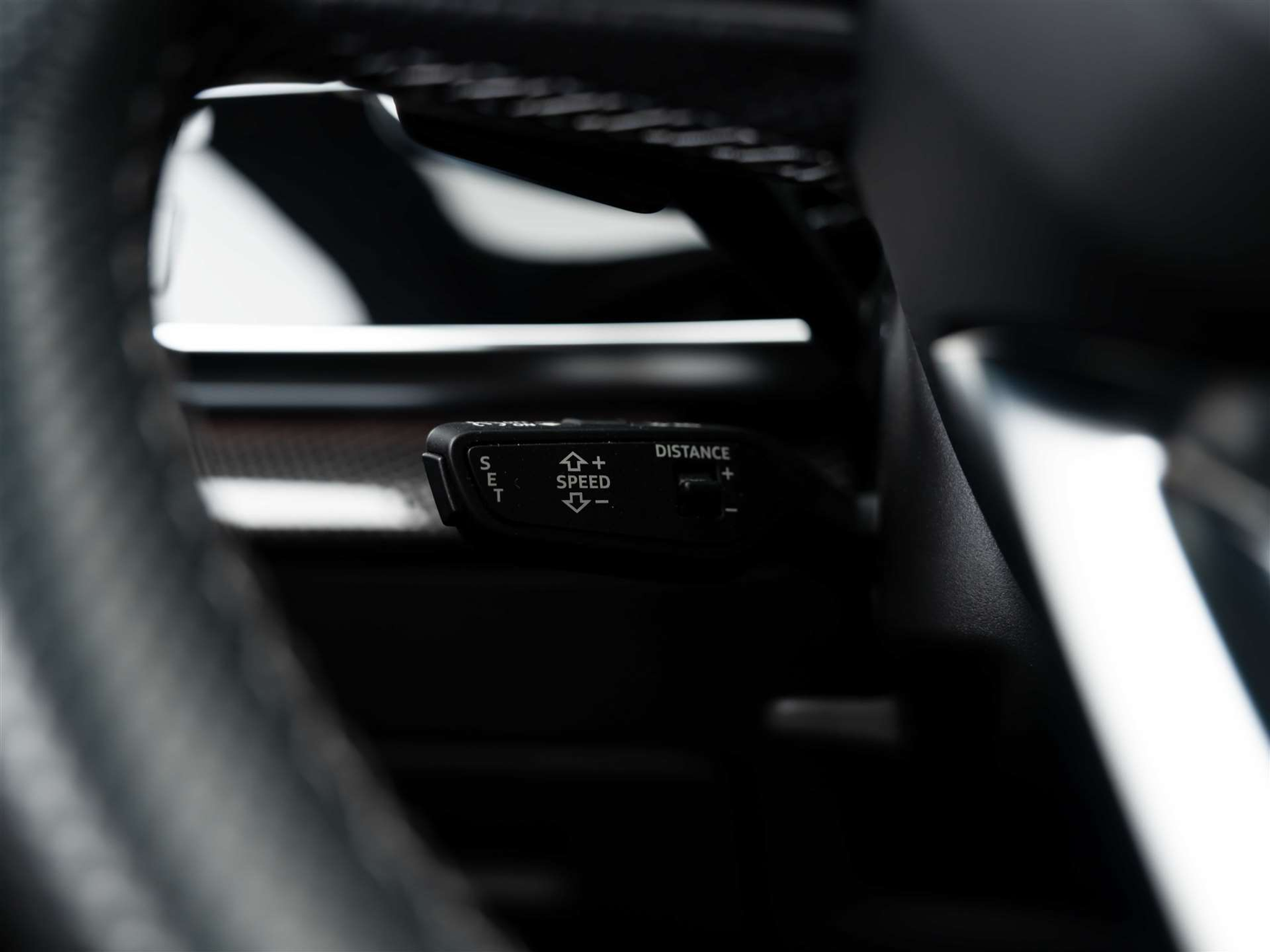 listing desktop thumbnail image 36